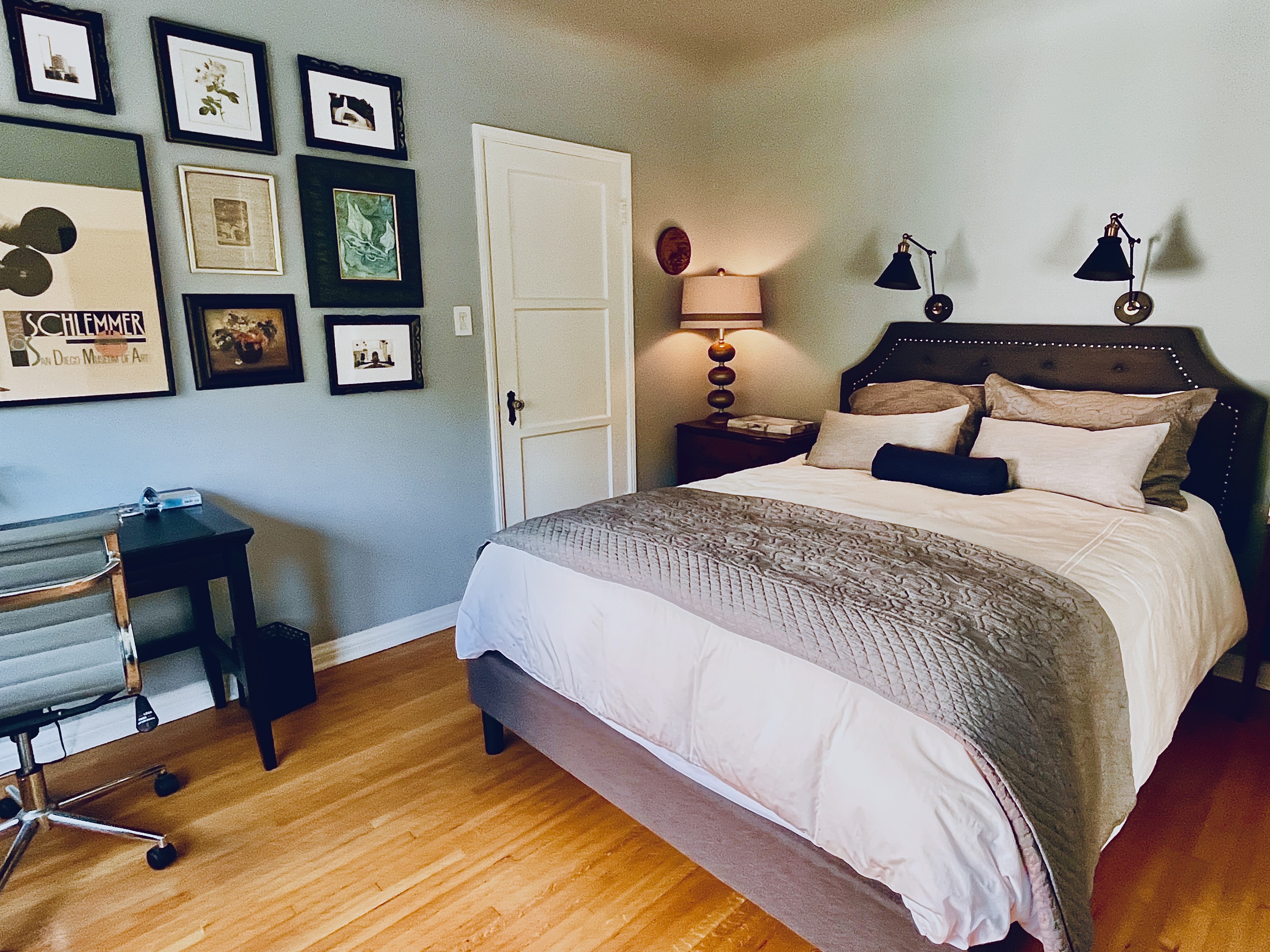 5-Star Beverly Hills Suite in Pico-Robertson, Los Angeles