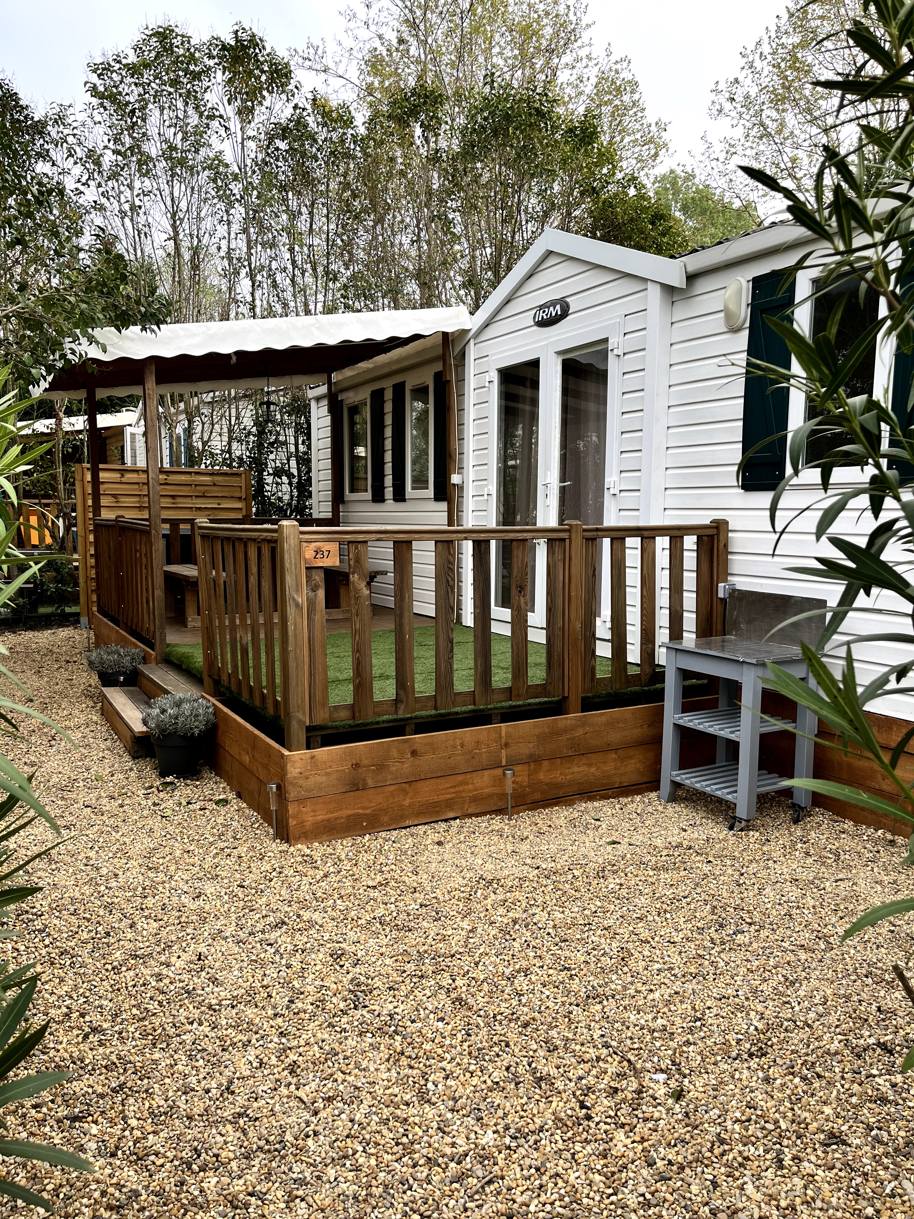 Mobil-Home up to 6
People. comfortable and family-friendly