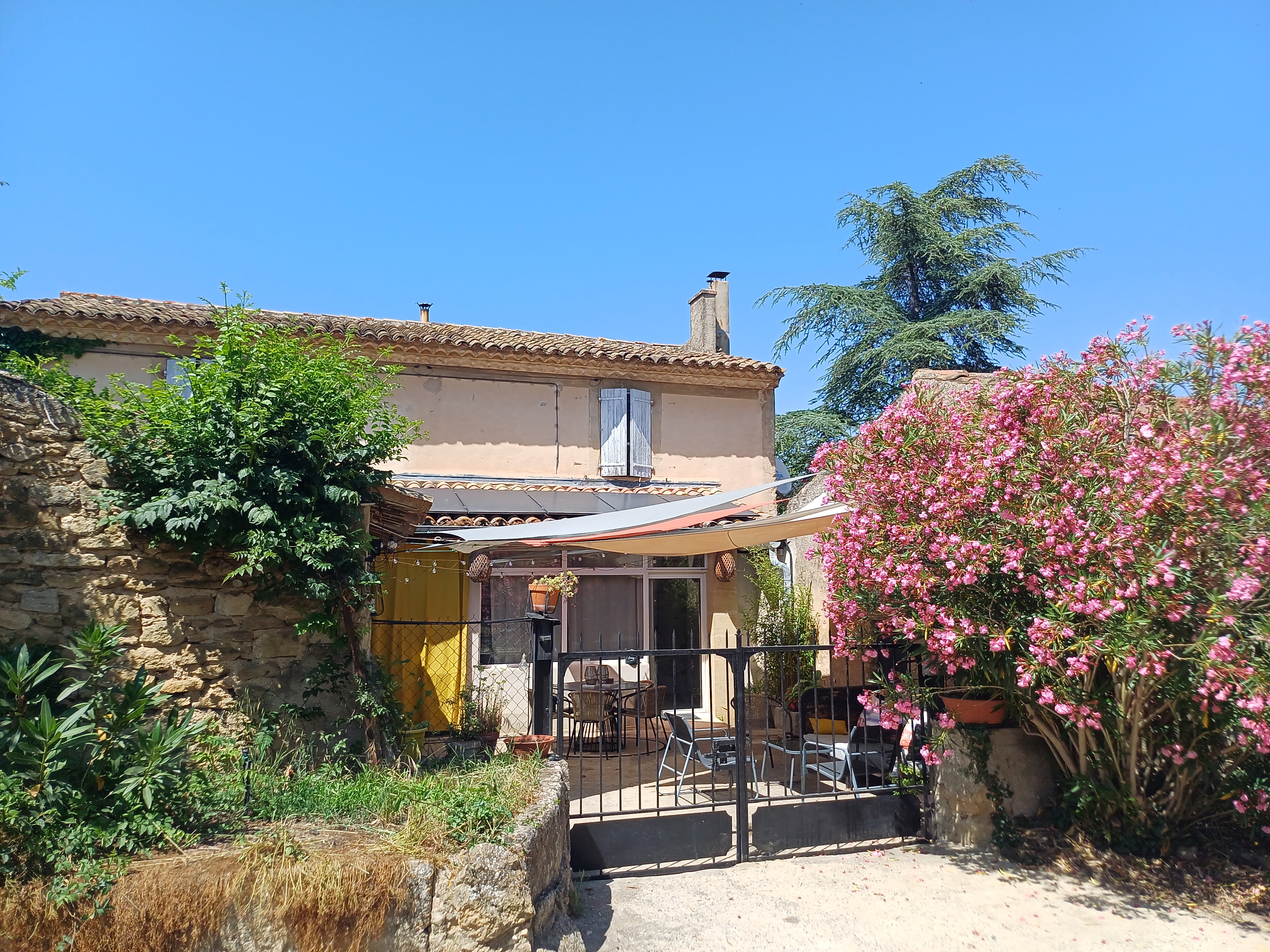 Farmhouse heart of vineyard private pool A/C