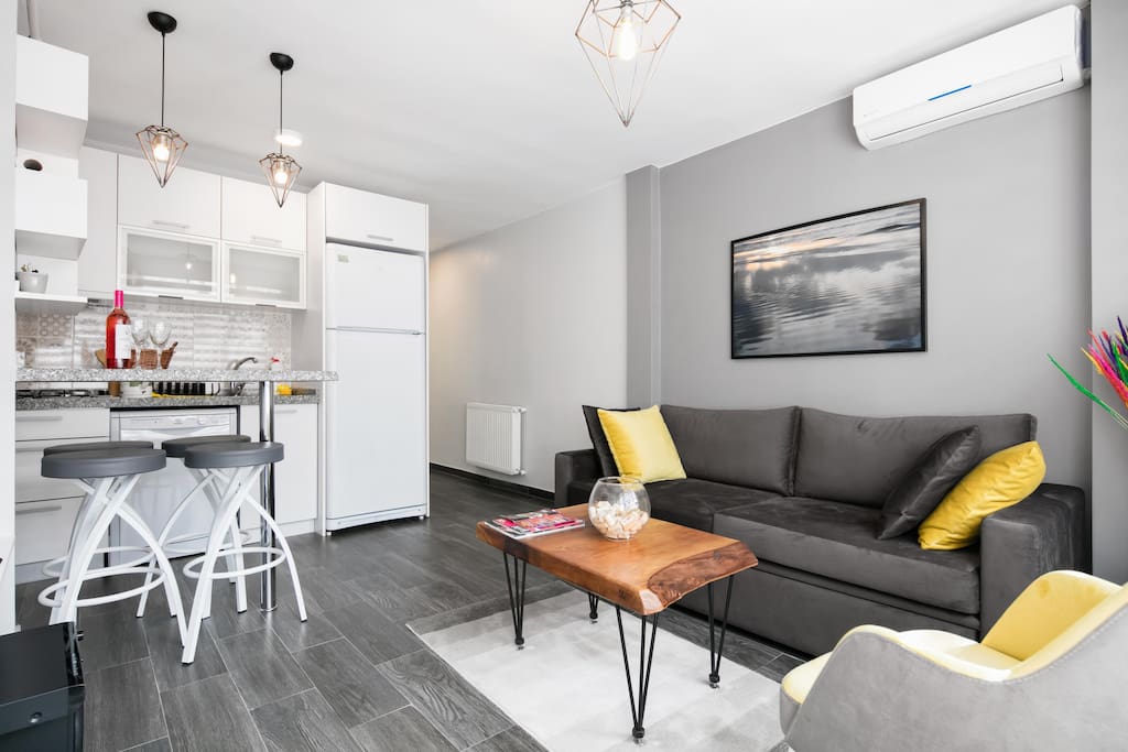 Warm Flat with a Terrace Near Taksim Square