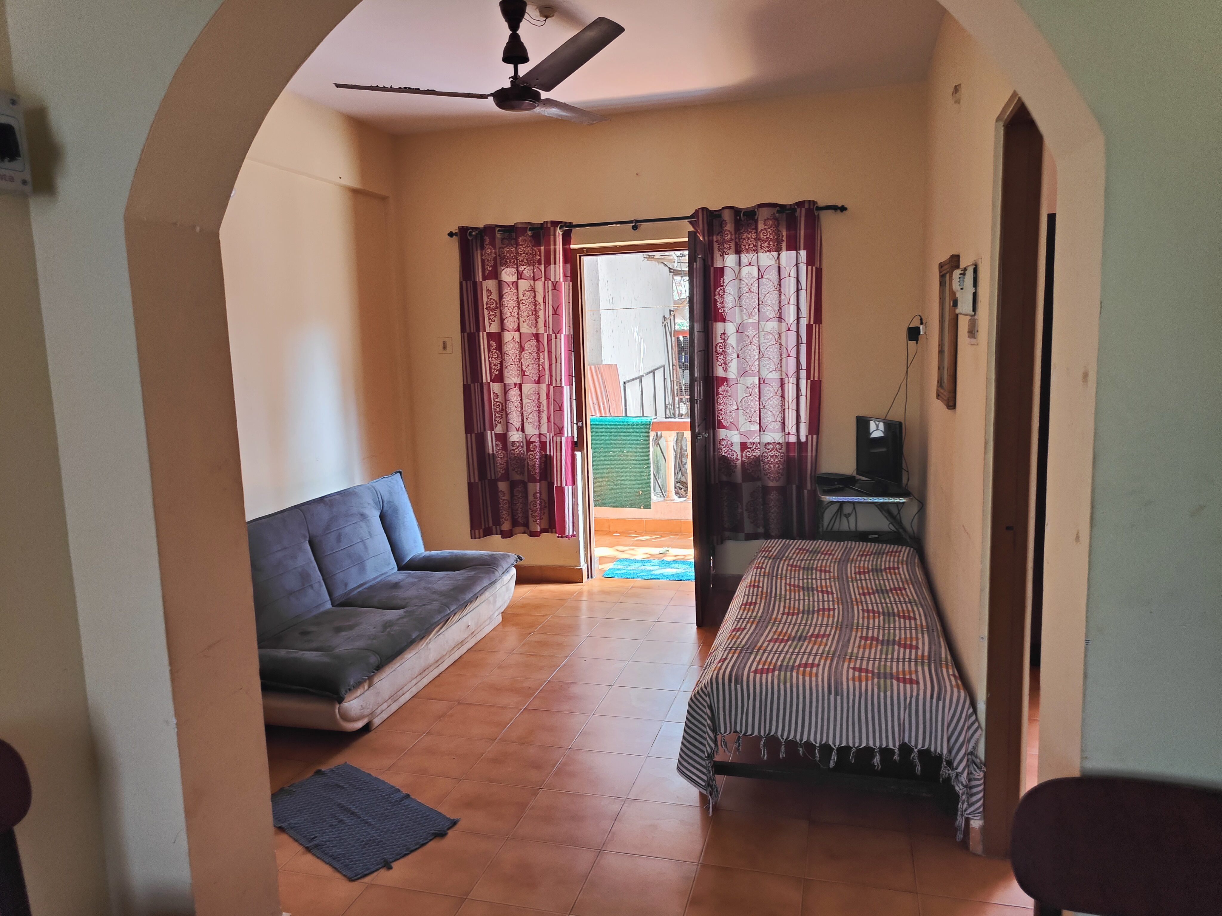 1 bhk wi-fi, inverter, parking nr Baga Beach Goa