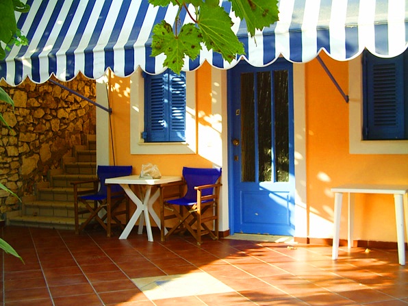 Apartment with pool in Agia Efimia