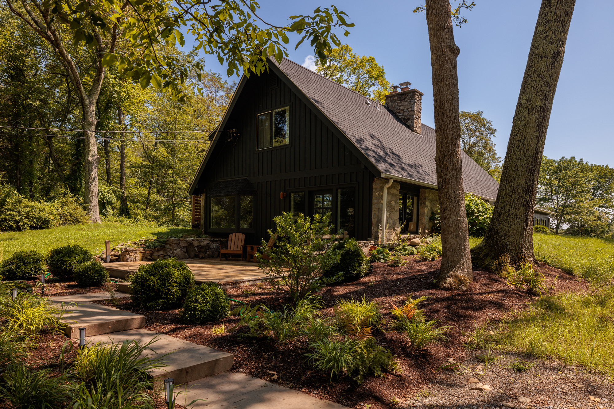 Newly renovated 3B 3BA with cedar sauna & hot tub