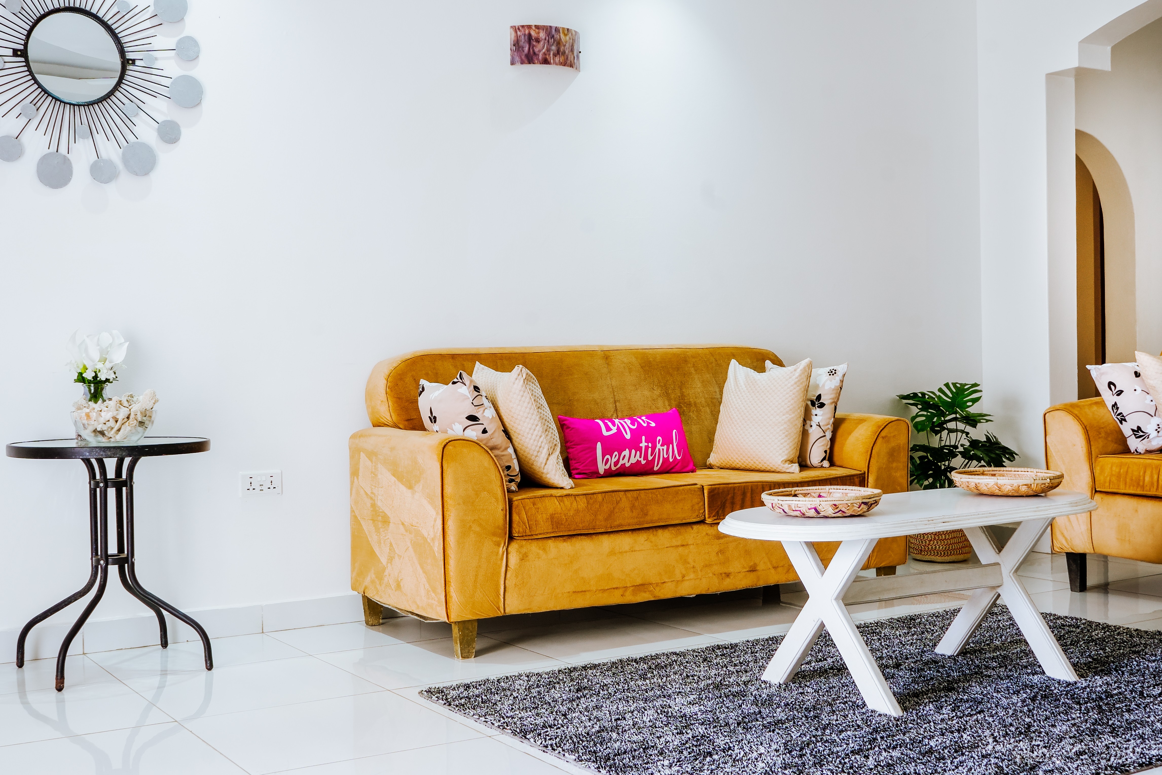 2-Bedroom Apartment. Walk to the Beach & Malls.