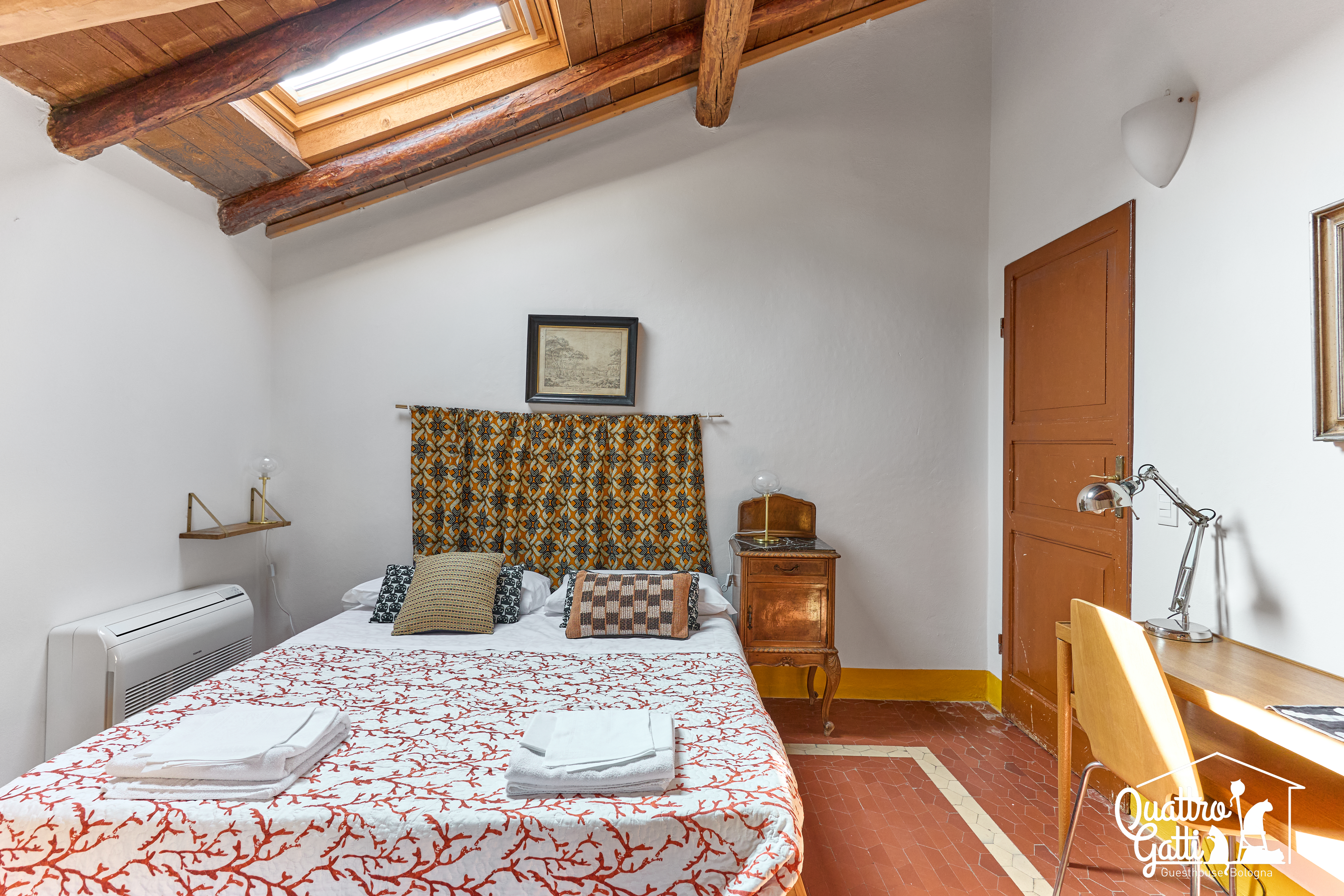 I 4 GATTI Guesthouse. Room 4, Double 2° floor in Porto - Saragozza, Bologna