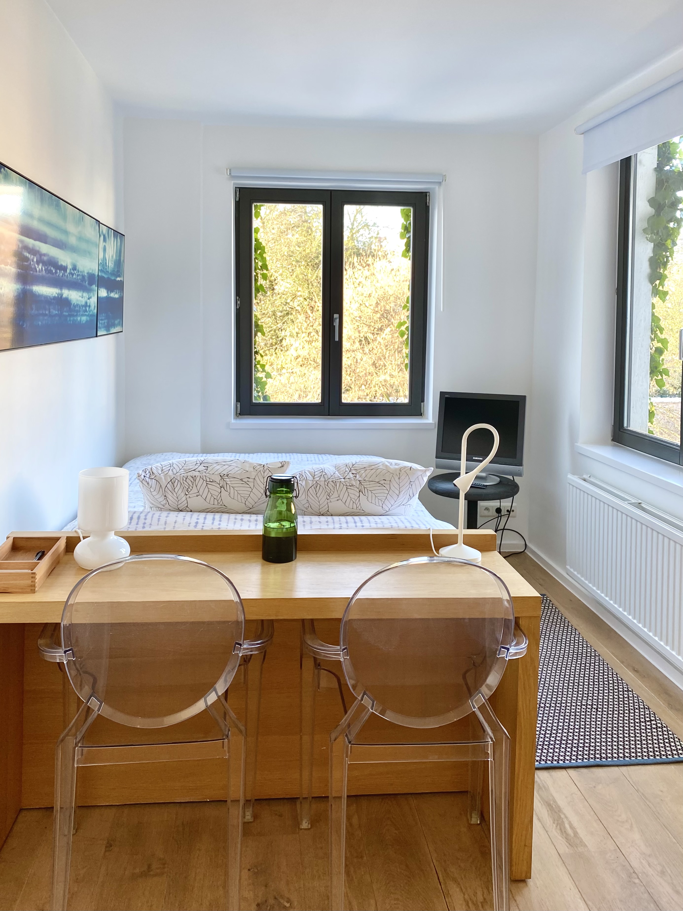 quiet bright room with kitchenette in city center in Ixelles, Brussels