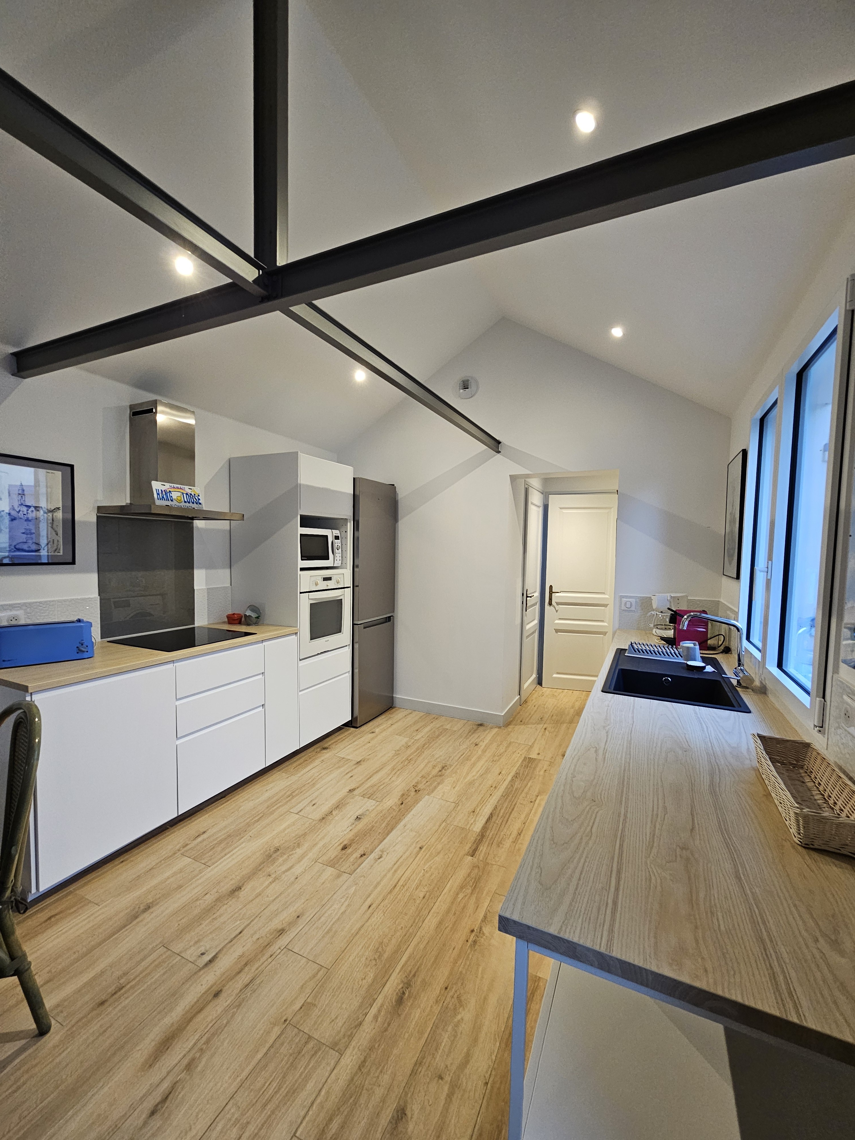 Maisonette centre town, garden and beach cabin