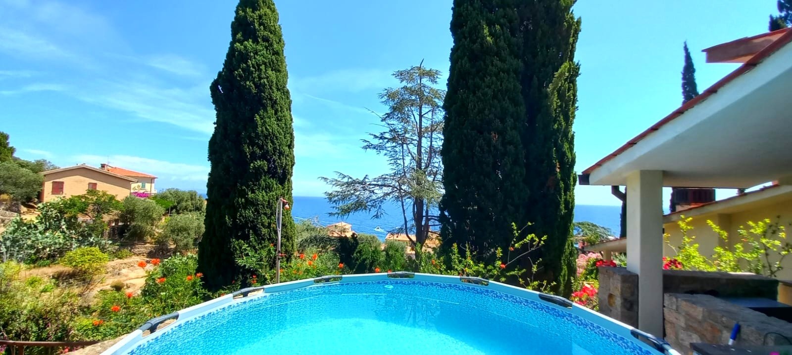 * * * Cypress Villa * * * {Free Parking}