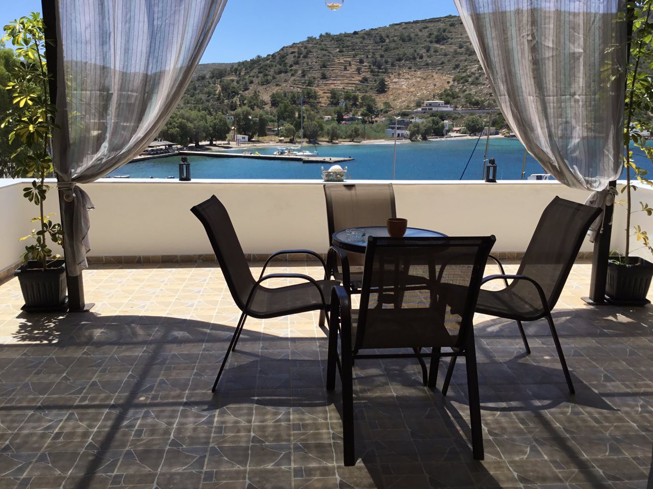 Seaside Apartment 2 -wonderful views - Mesta port