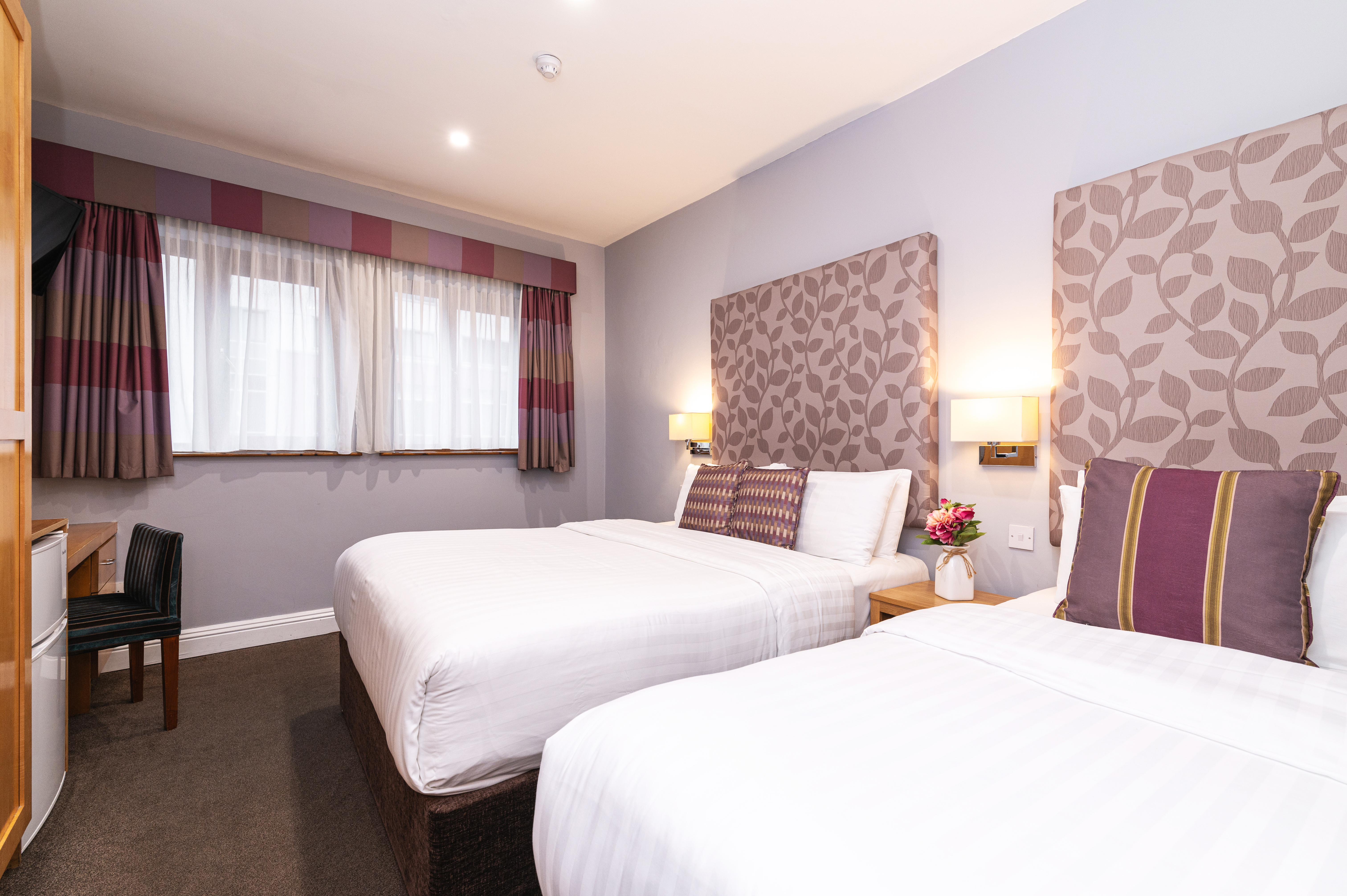 No.11 The Kingfisher Double & Single (Sleeps 3)