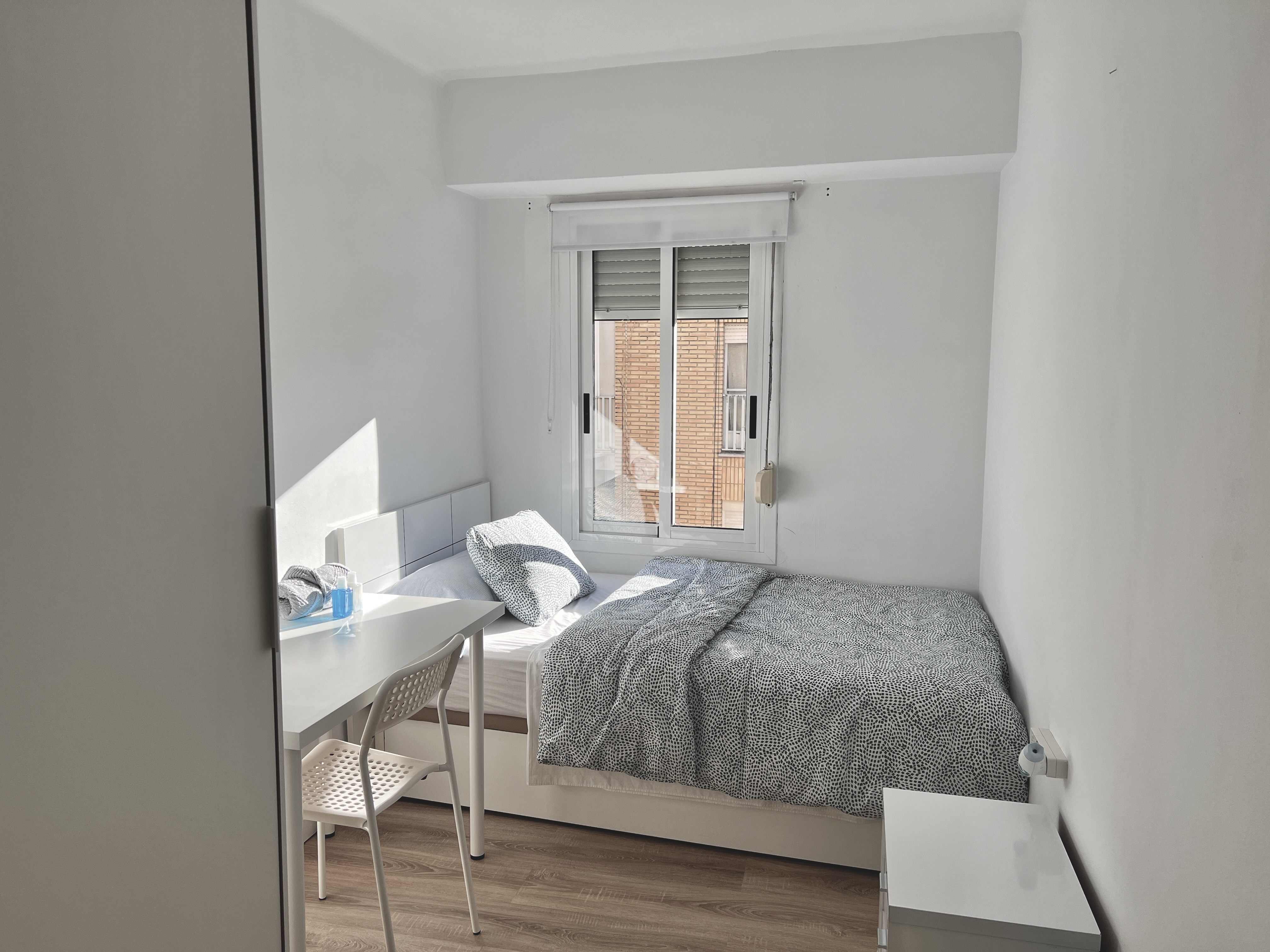Single room near Valencia