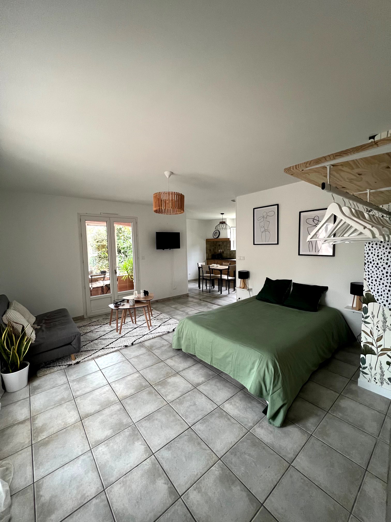 Large studio with veranda and parking