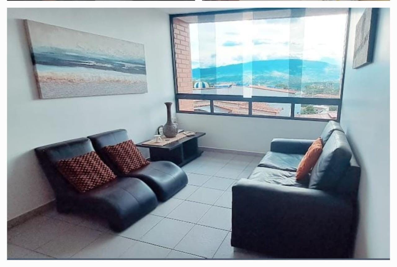 Apartment with 3 bedrooms. Excellent location