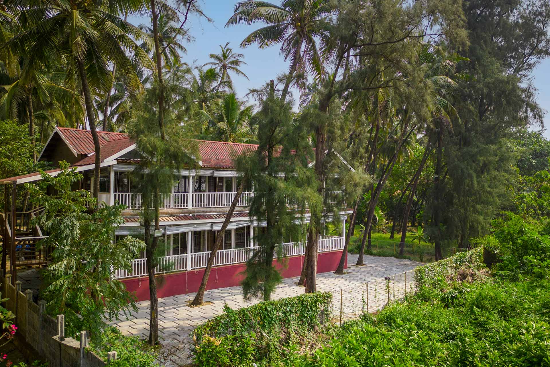 Luxury Beach Villa: Beach, adjacent to cafes