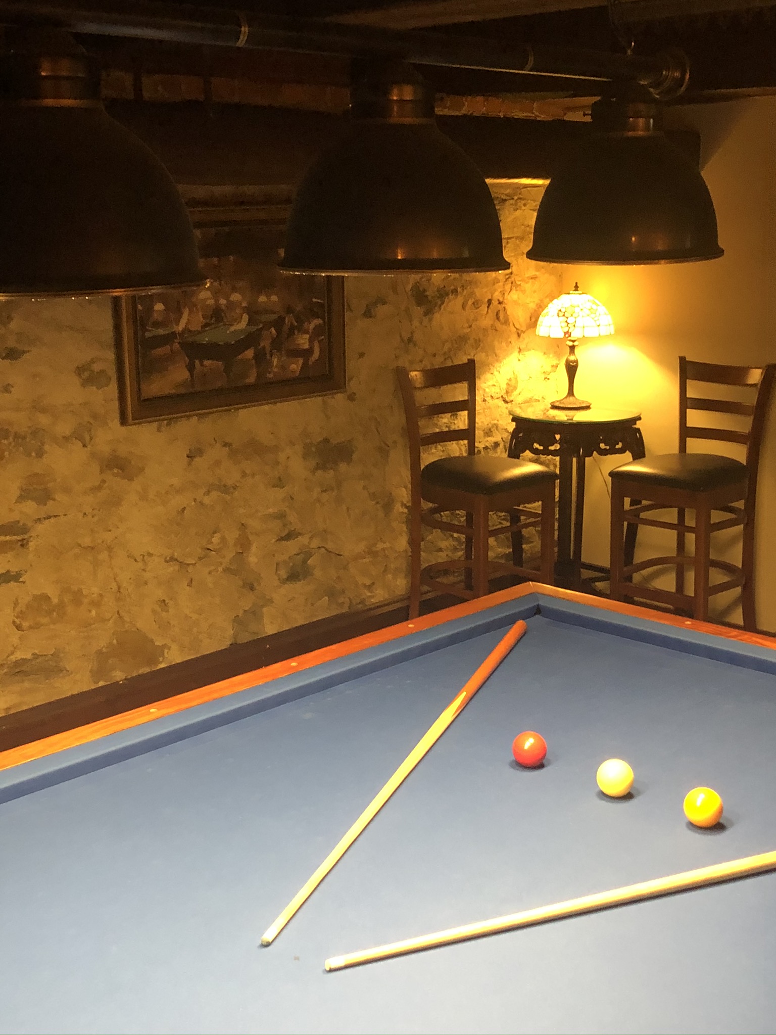 Play unique billiards game w/ an expert Airbnb