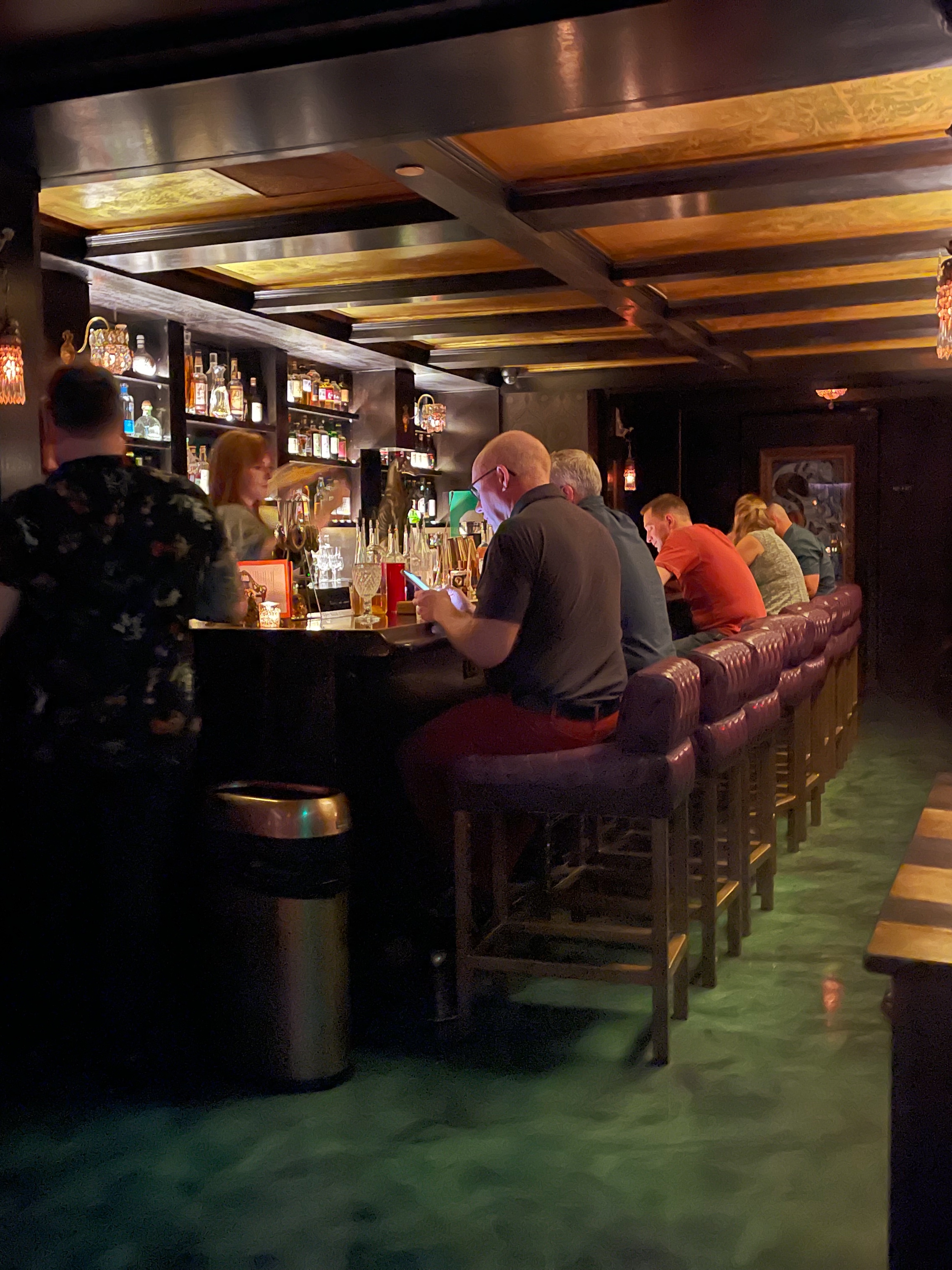 Omaha Bar Crawl with Hidden Bar - Airbnb.