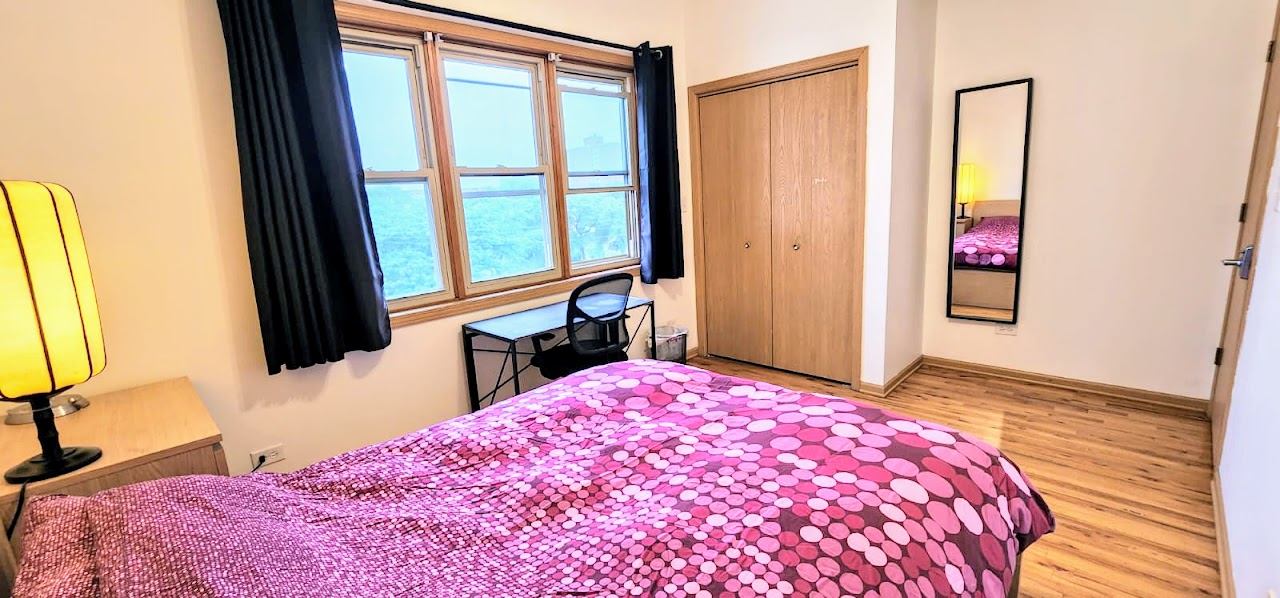 Convenient Bright Private Room nr Bus & Stores [B3 in Near West Side, Chicago