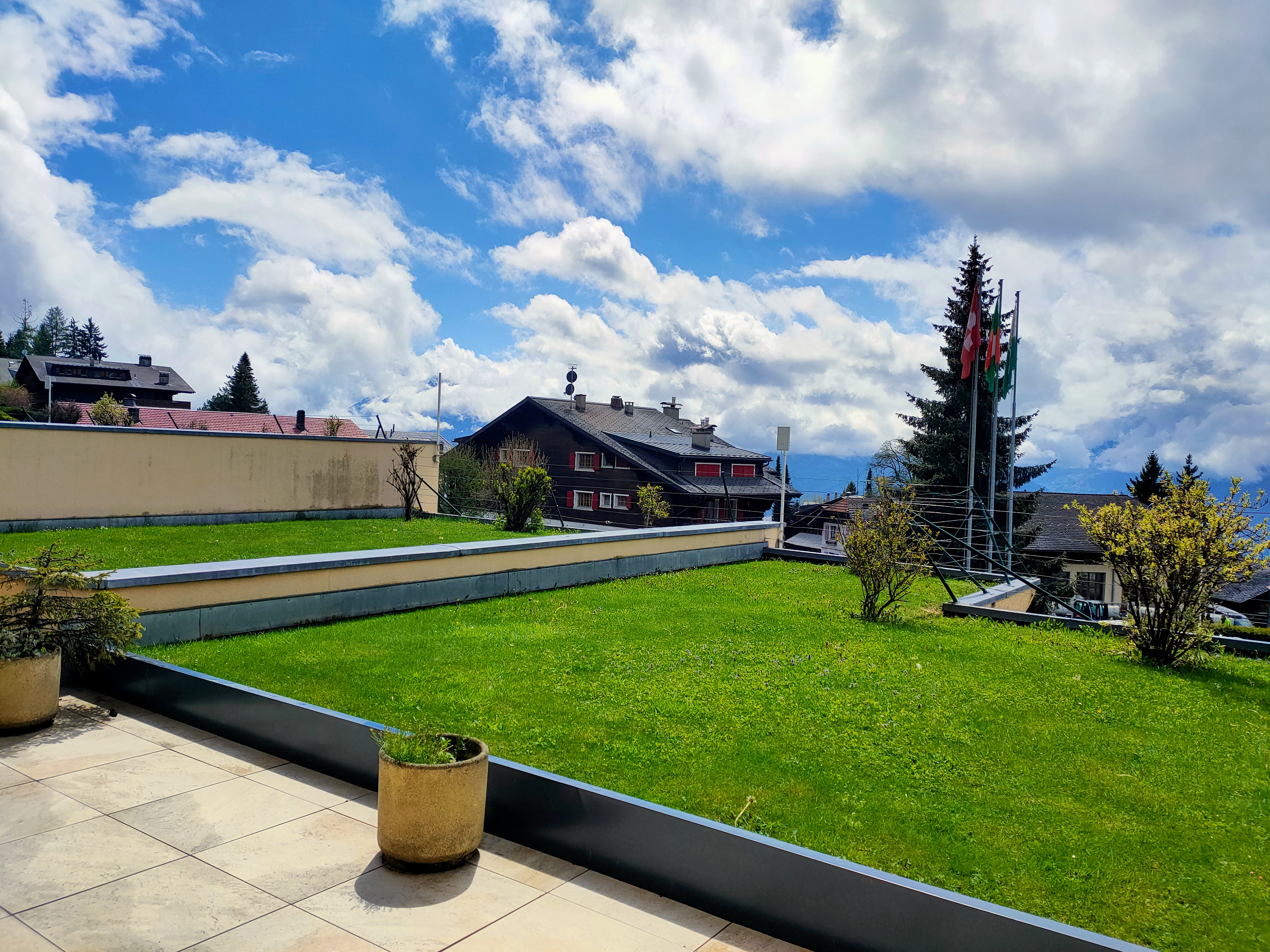 Central apartment with terrace, pool and sauna