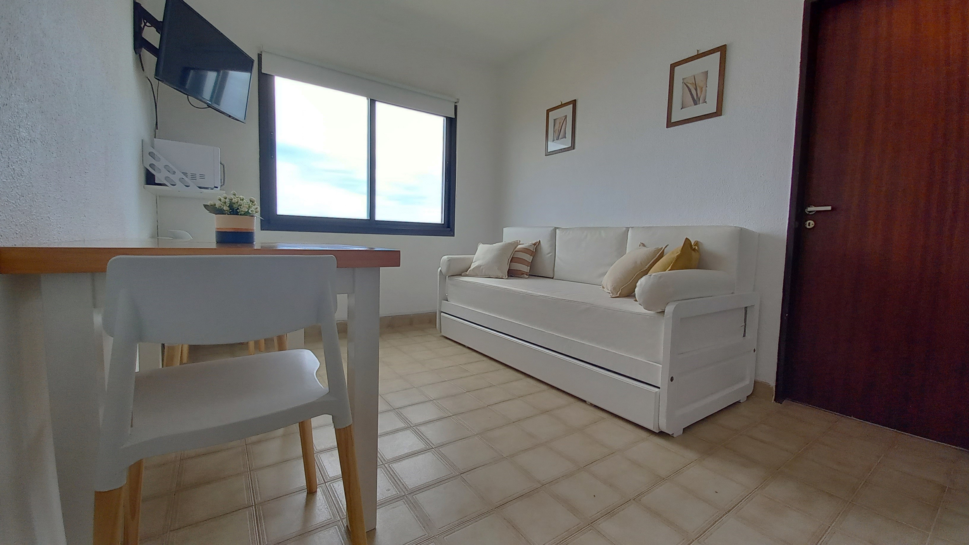 Apartment with beautiful ocean view!