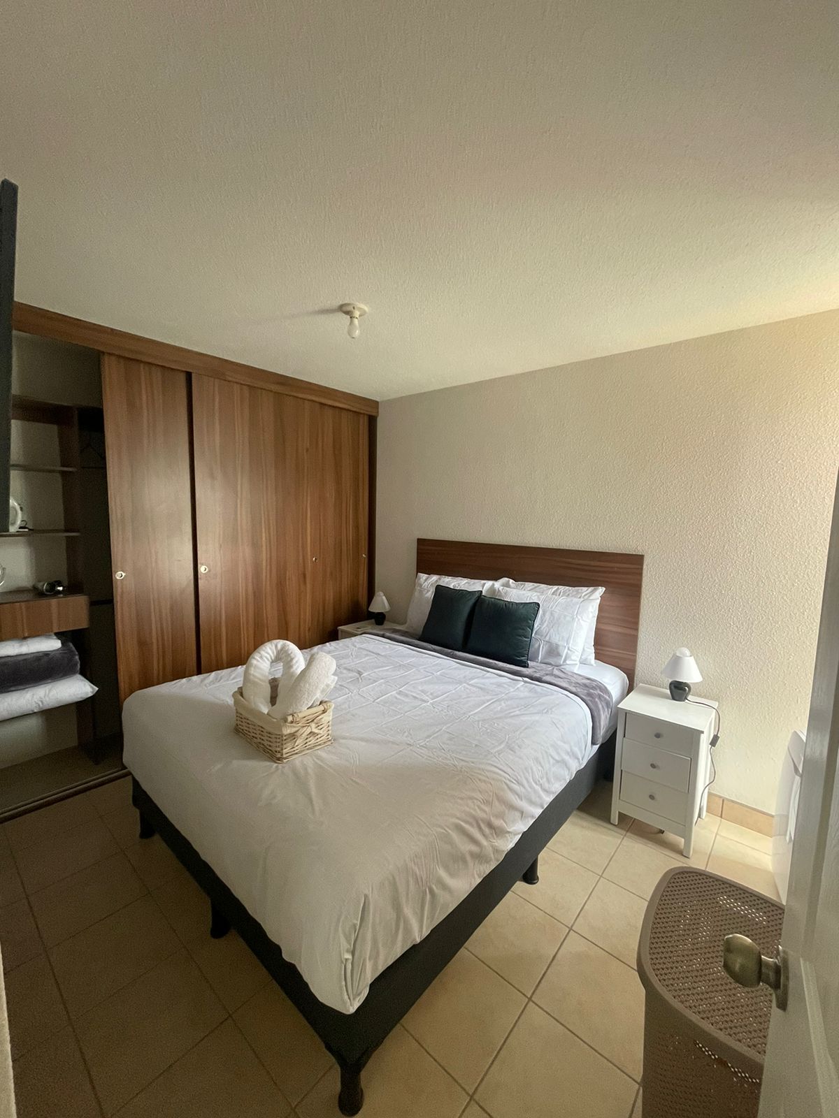 Apartamento Nuevo, Your home away from home, 4A-T2