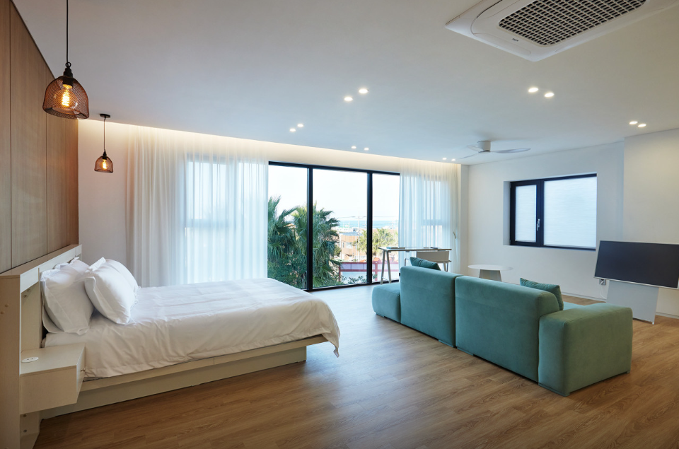 # Open special 30 pyeong private accommodation cozy and warm space in Hamdeok, Jeju