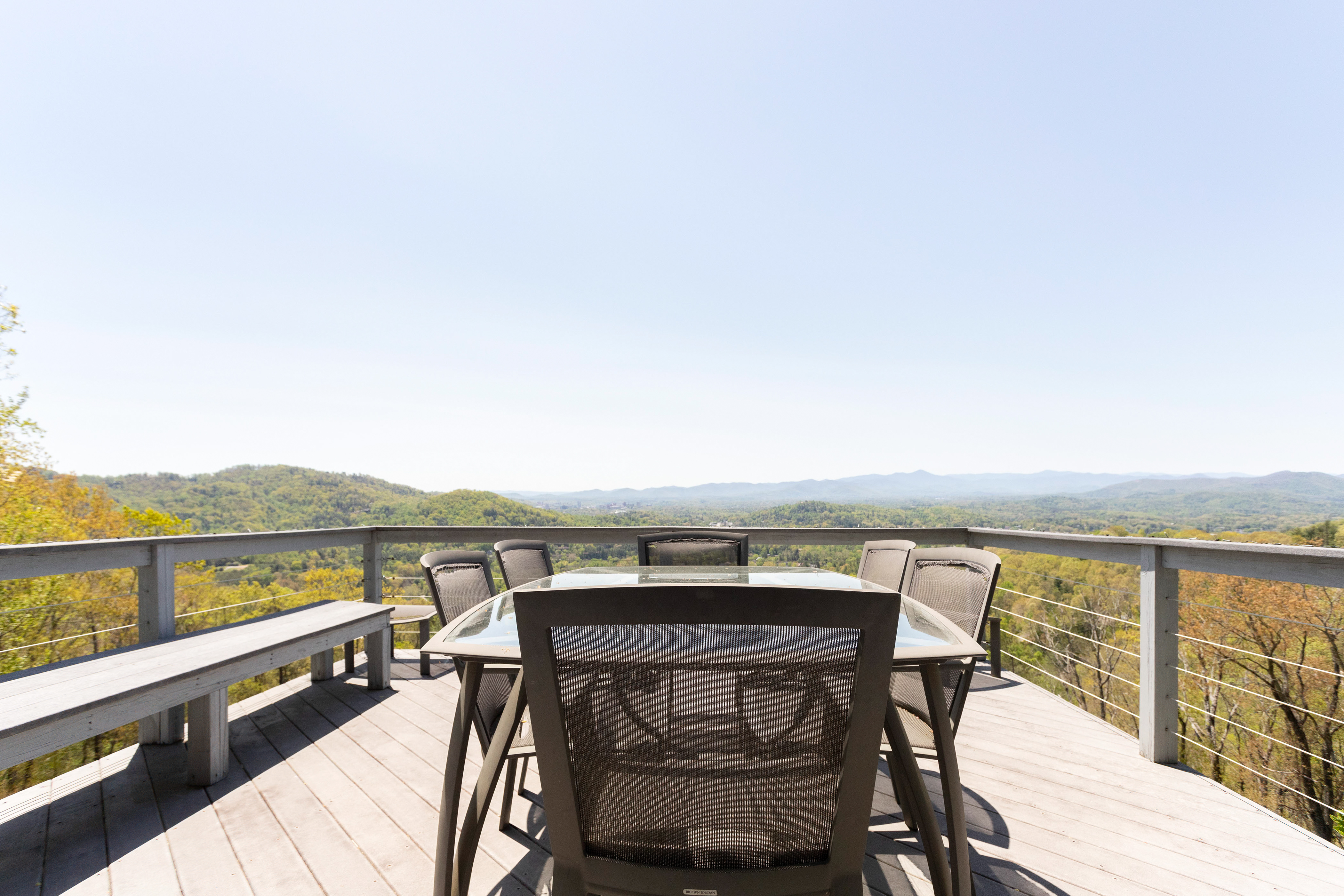 Mountain Views, Private Retreat, 15 min frm dwntwn in 28804, Asheville