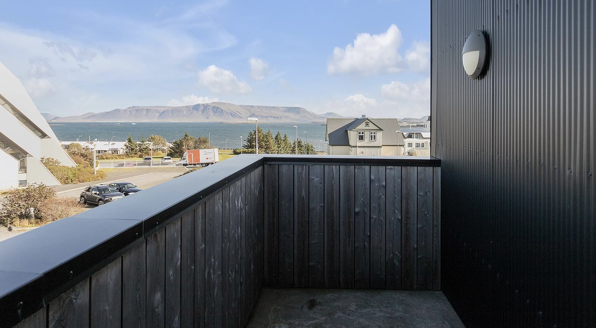 Top floor apartment with a view