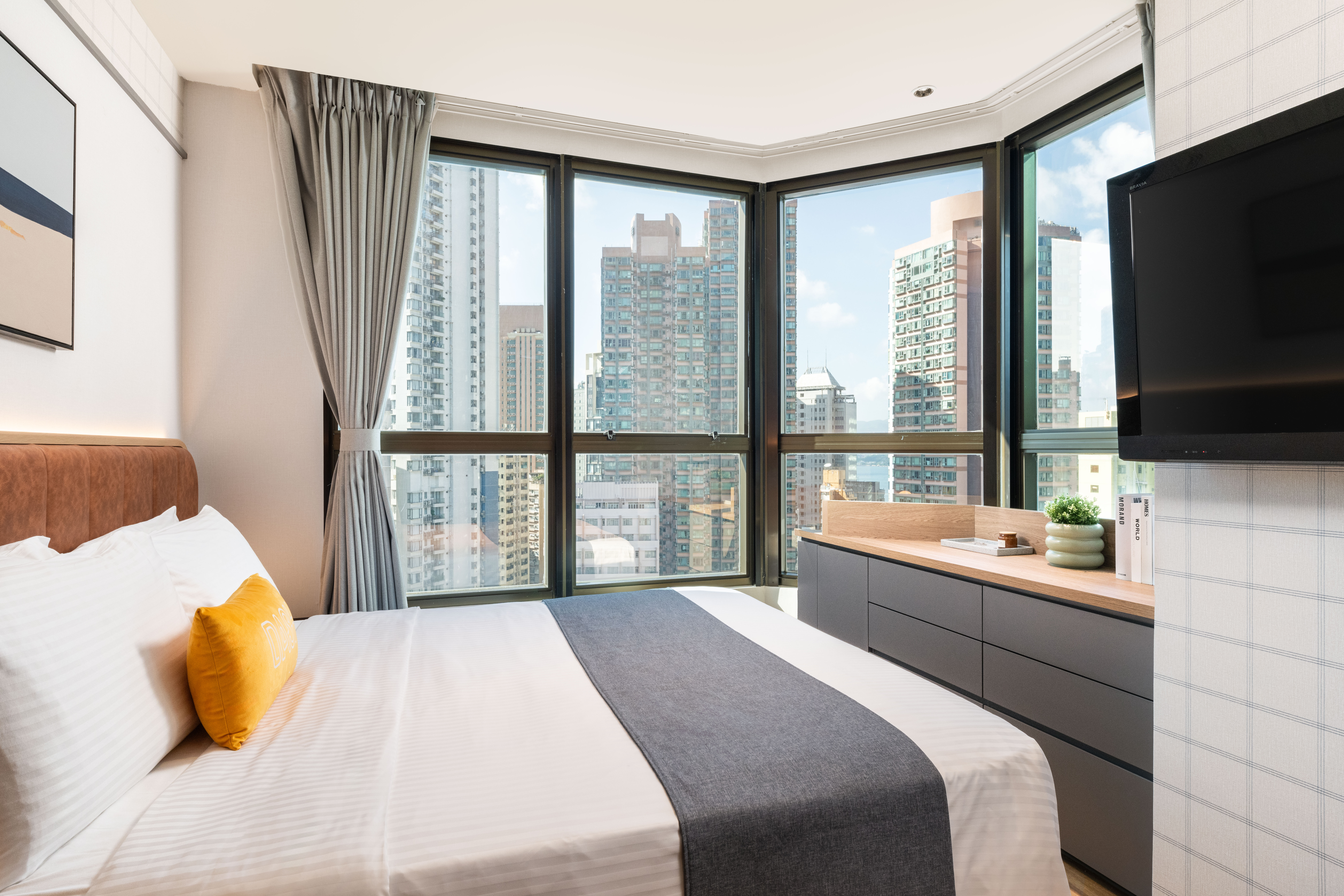Modern Comfort & Stunning Views!