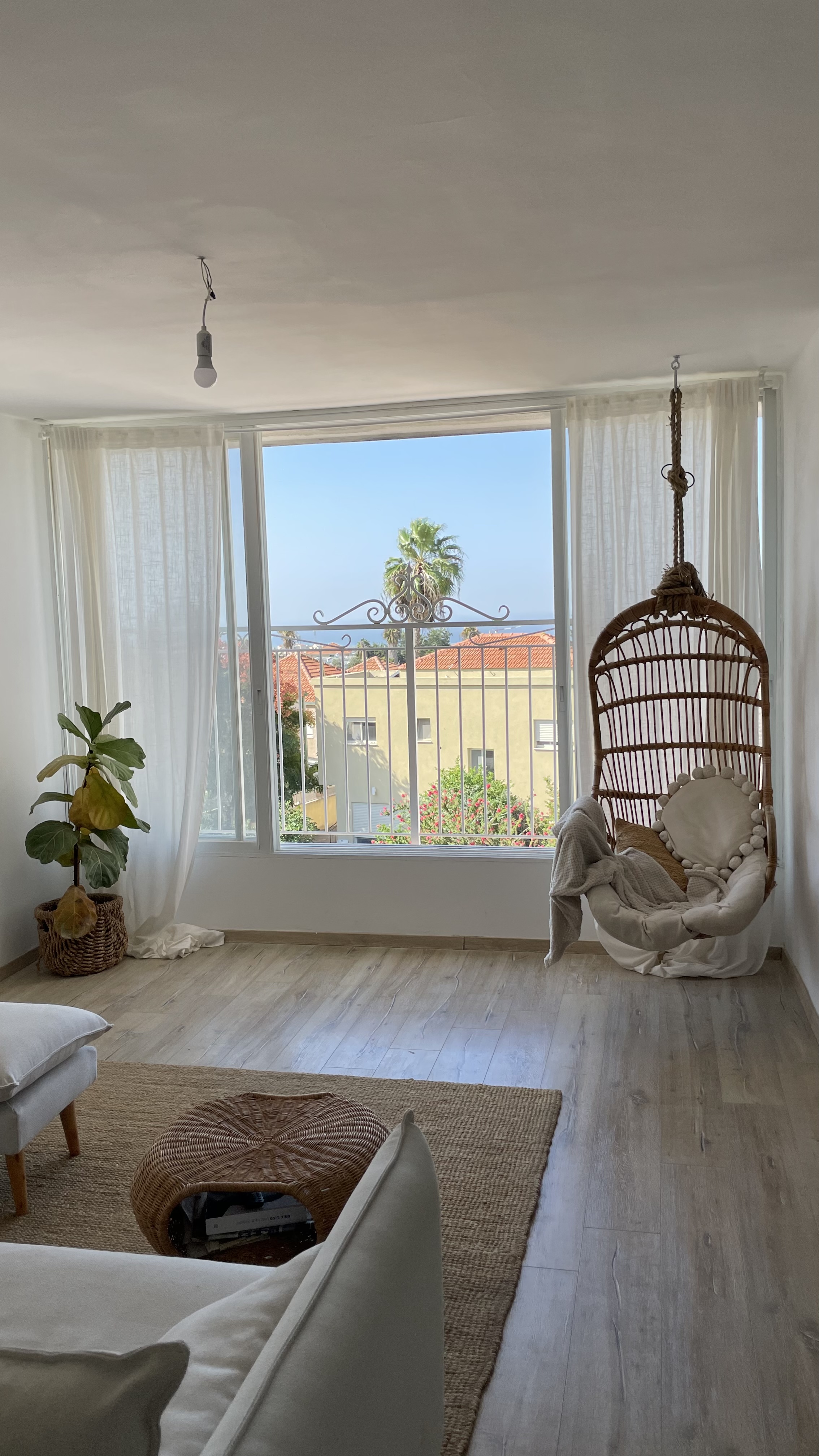 Spacious and luxurious apartment adjacent to the Zichron Promenade
