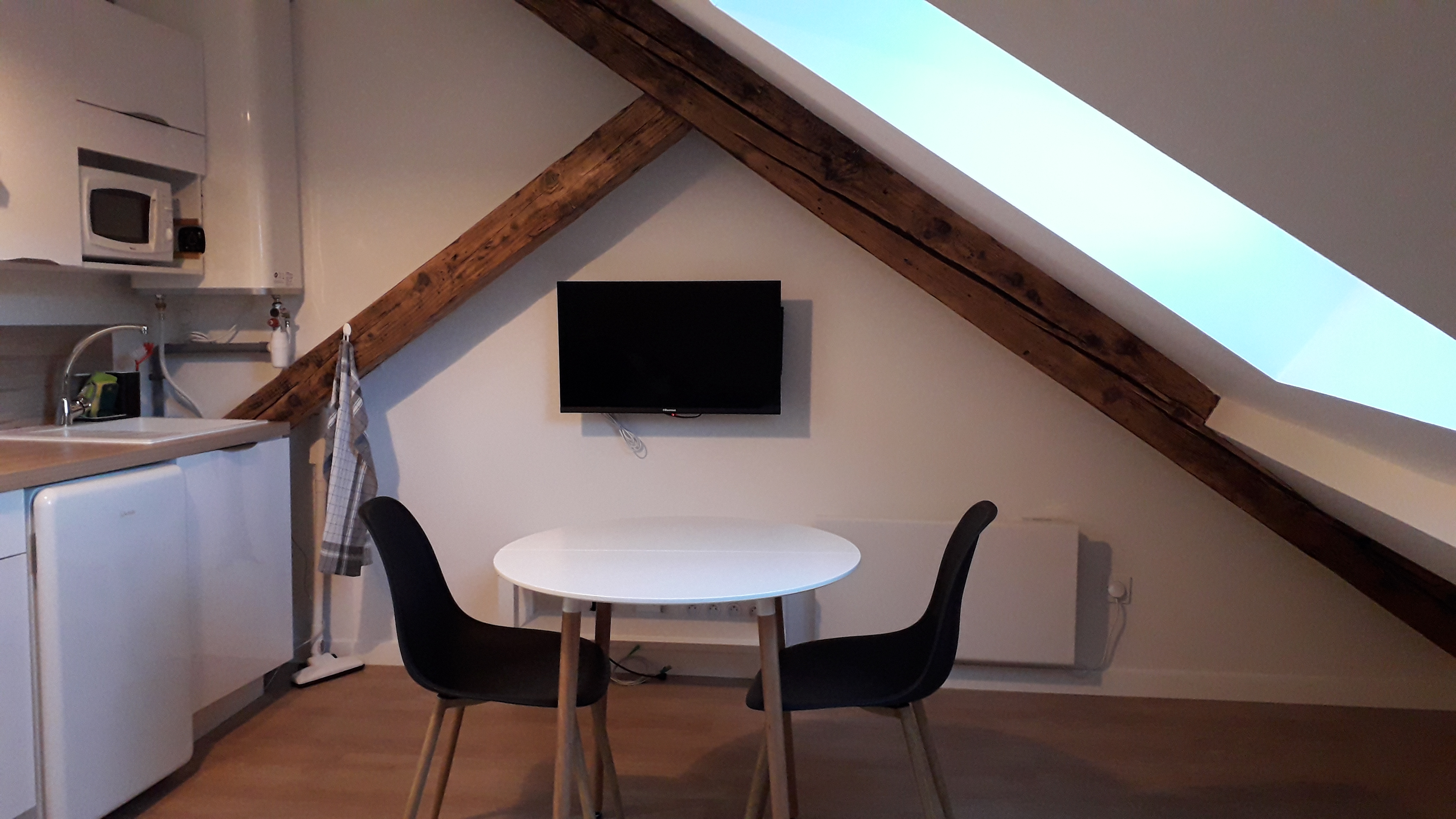 Studio Voiron, nearby train station
