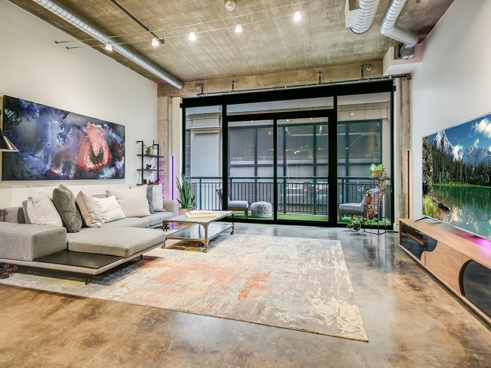 Industrial Loft Downtown Austin in 78701, Austin