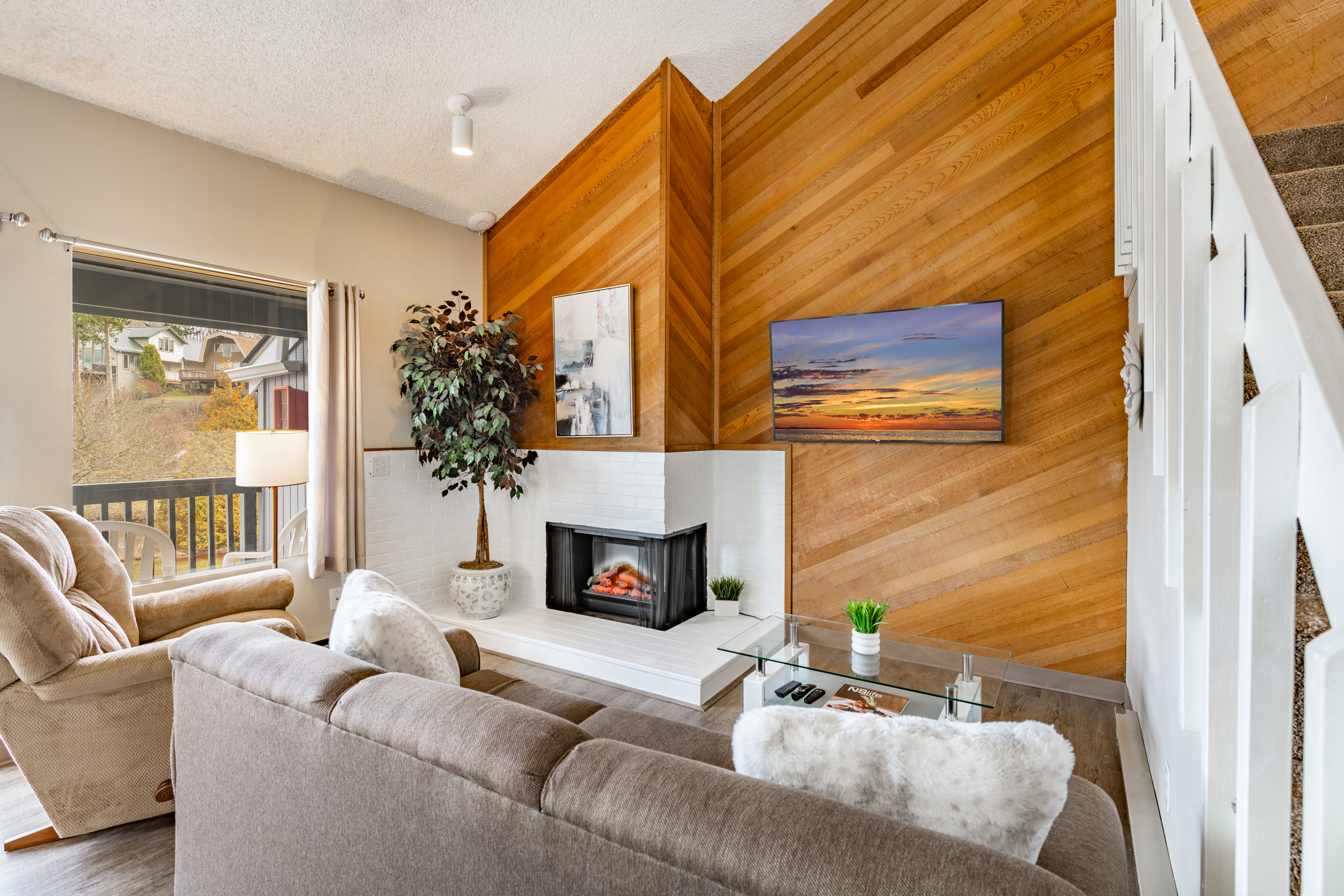 Beautiful Condo with Hot Tub and Game Room  205