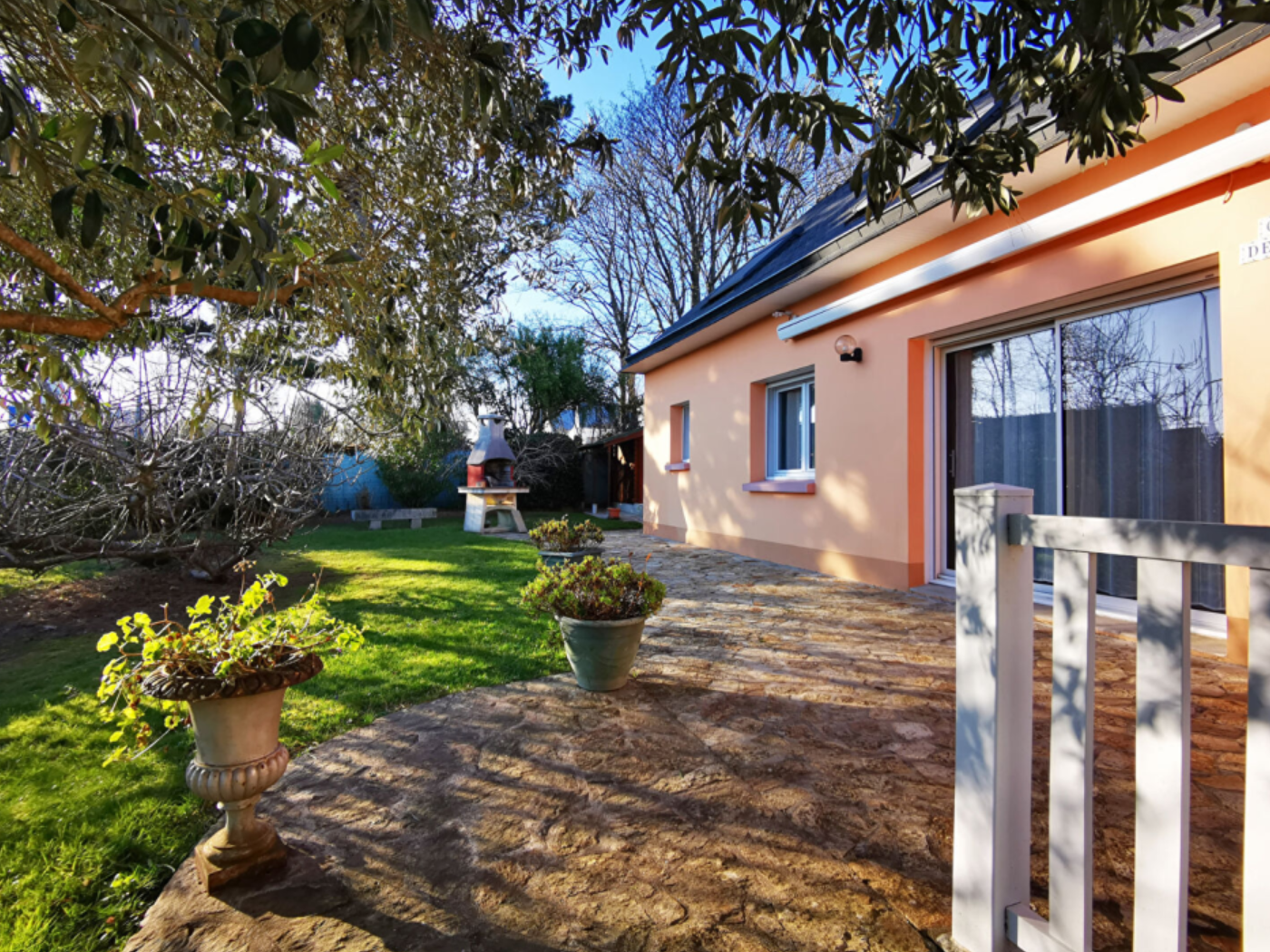 Kerlean, Sables Blancs beach 700m away!