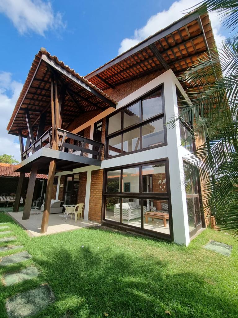 Lagoas House