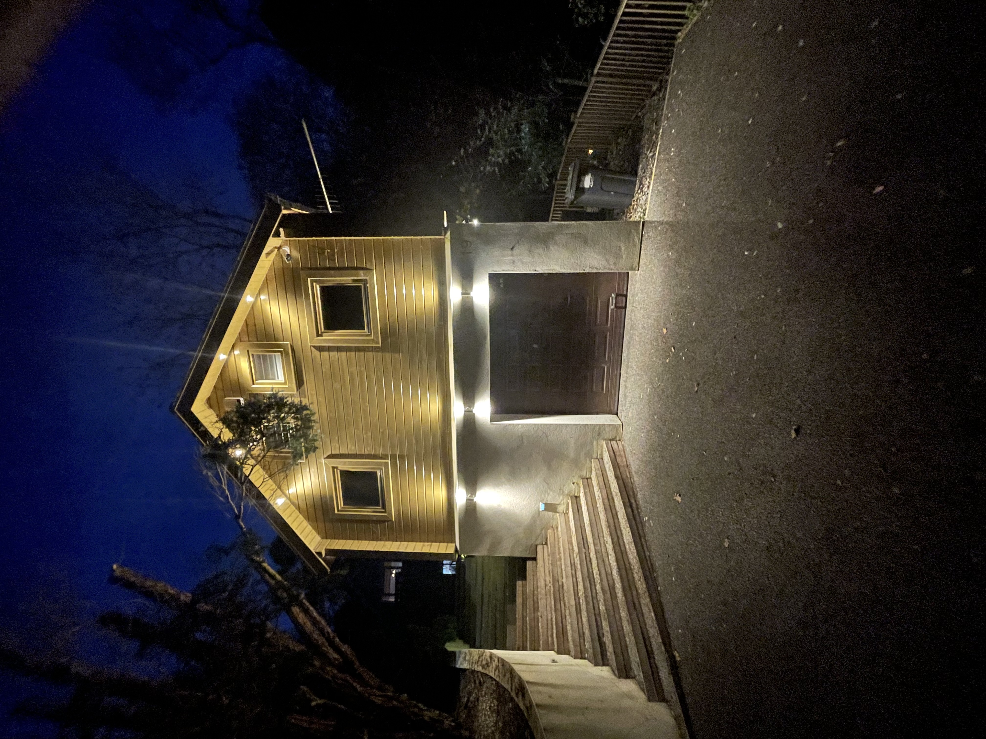 Kalista Cabin aka
Alum chine log cabin