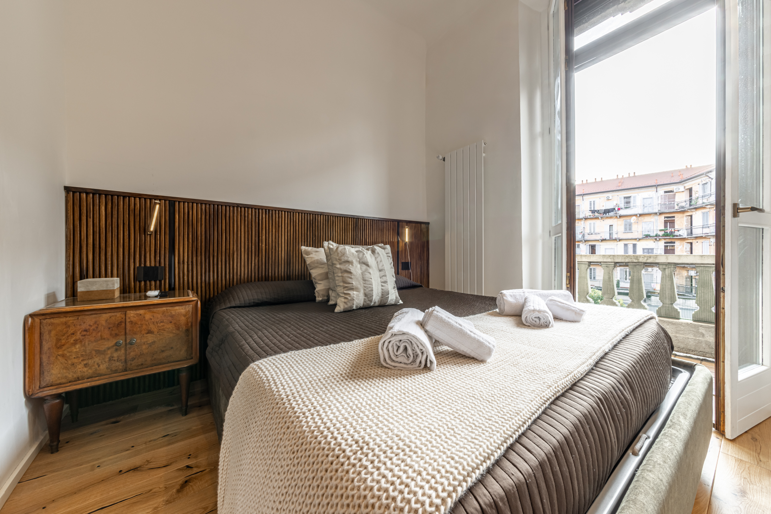 Luxury Design Apt, Comfy w/ A/C, WiFi & Netflix - Apartments for Rent in  Milano, Lombardia, Italy - Airbnb