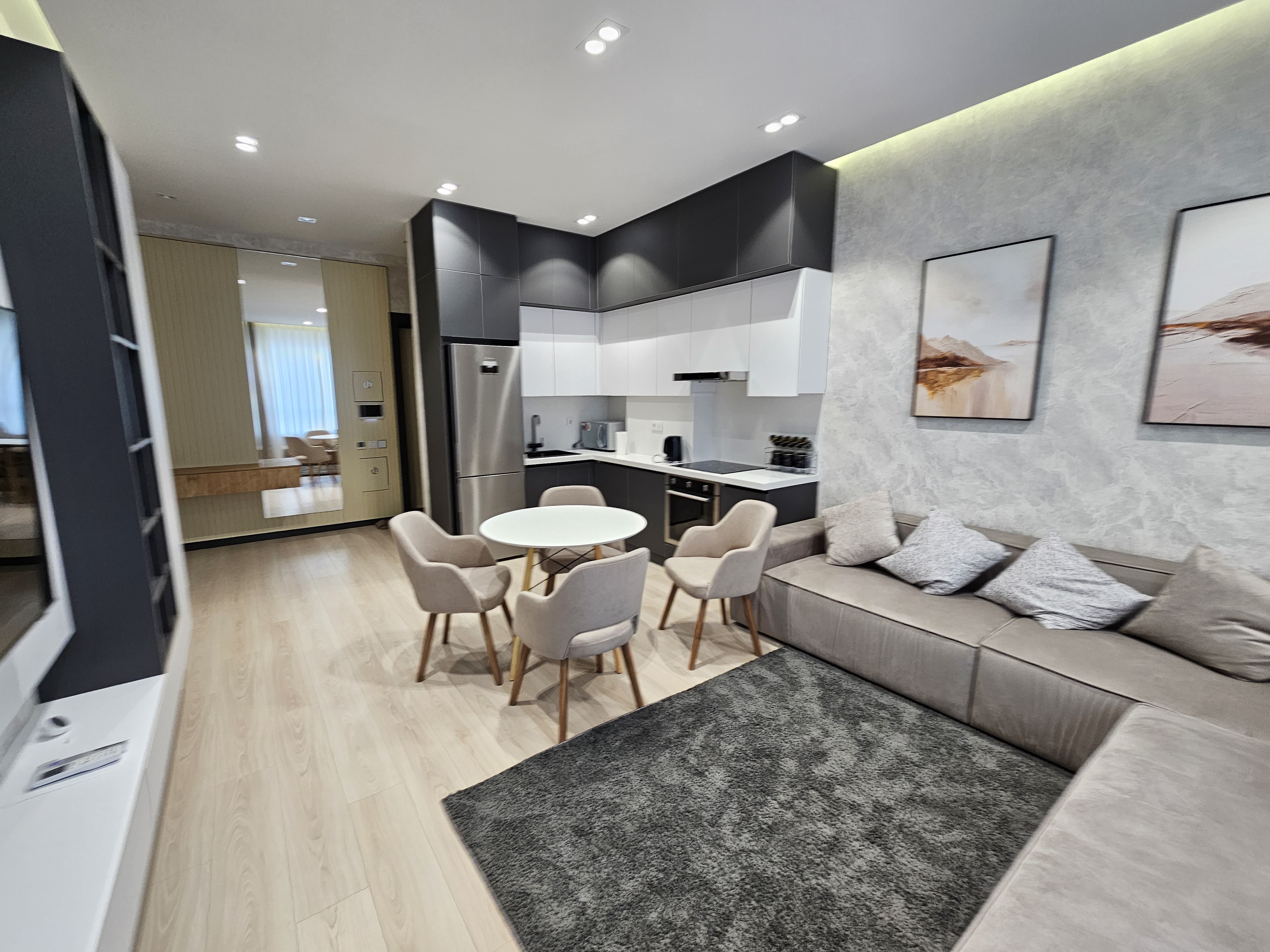 Ultra Comfortable Apartment (NRG)
