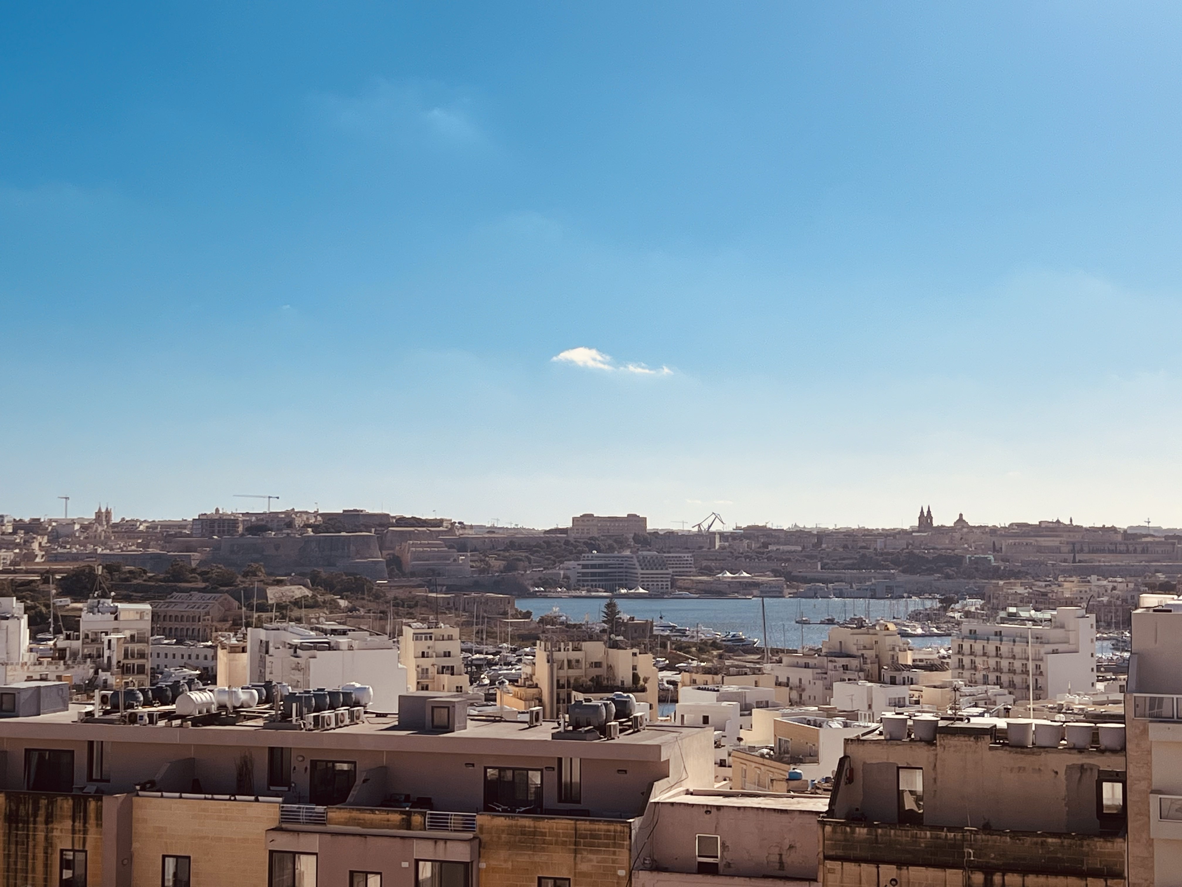 Central Sliema 3bdr. Apartment