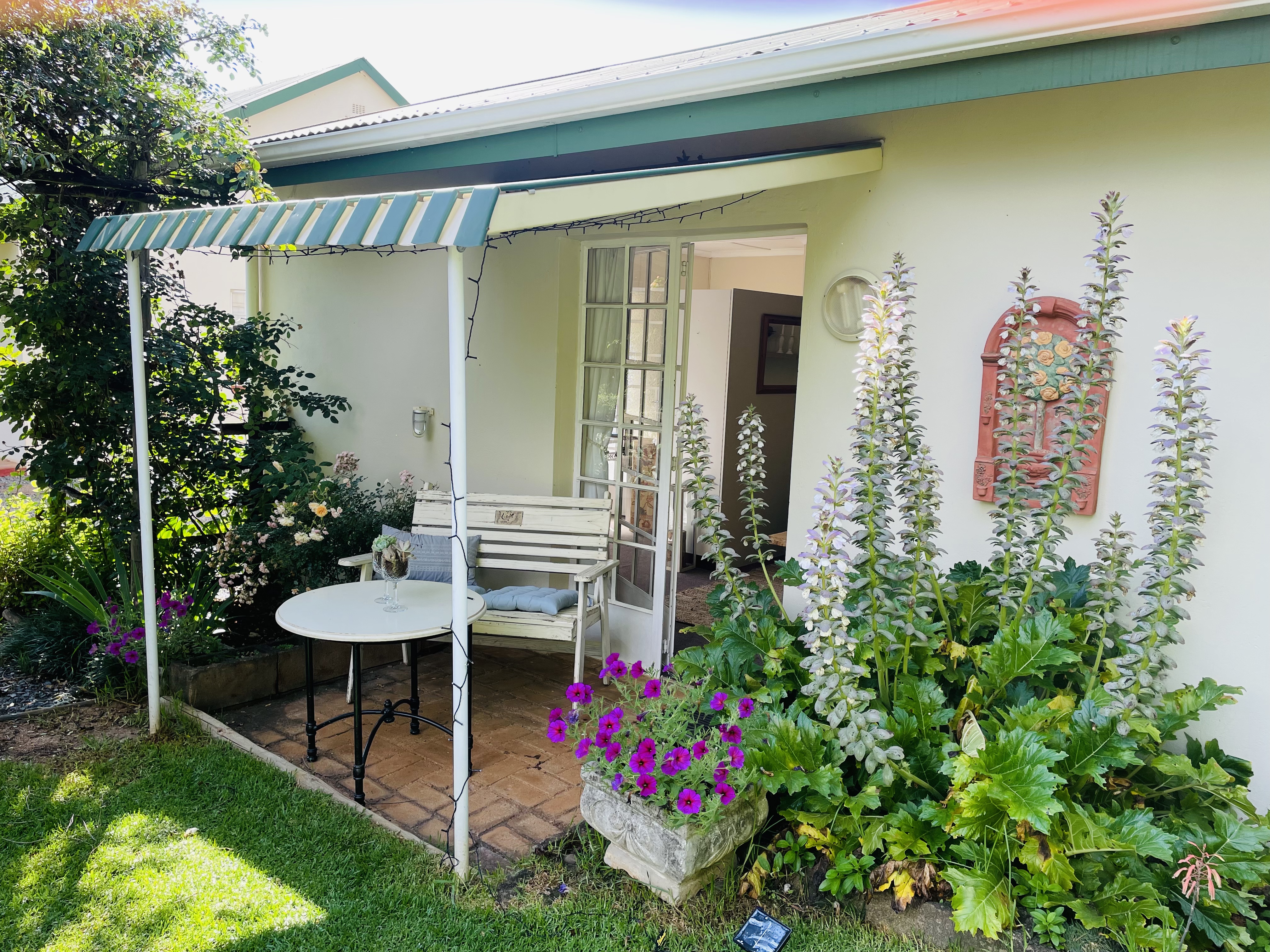 Charming Fairy Light Cottage