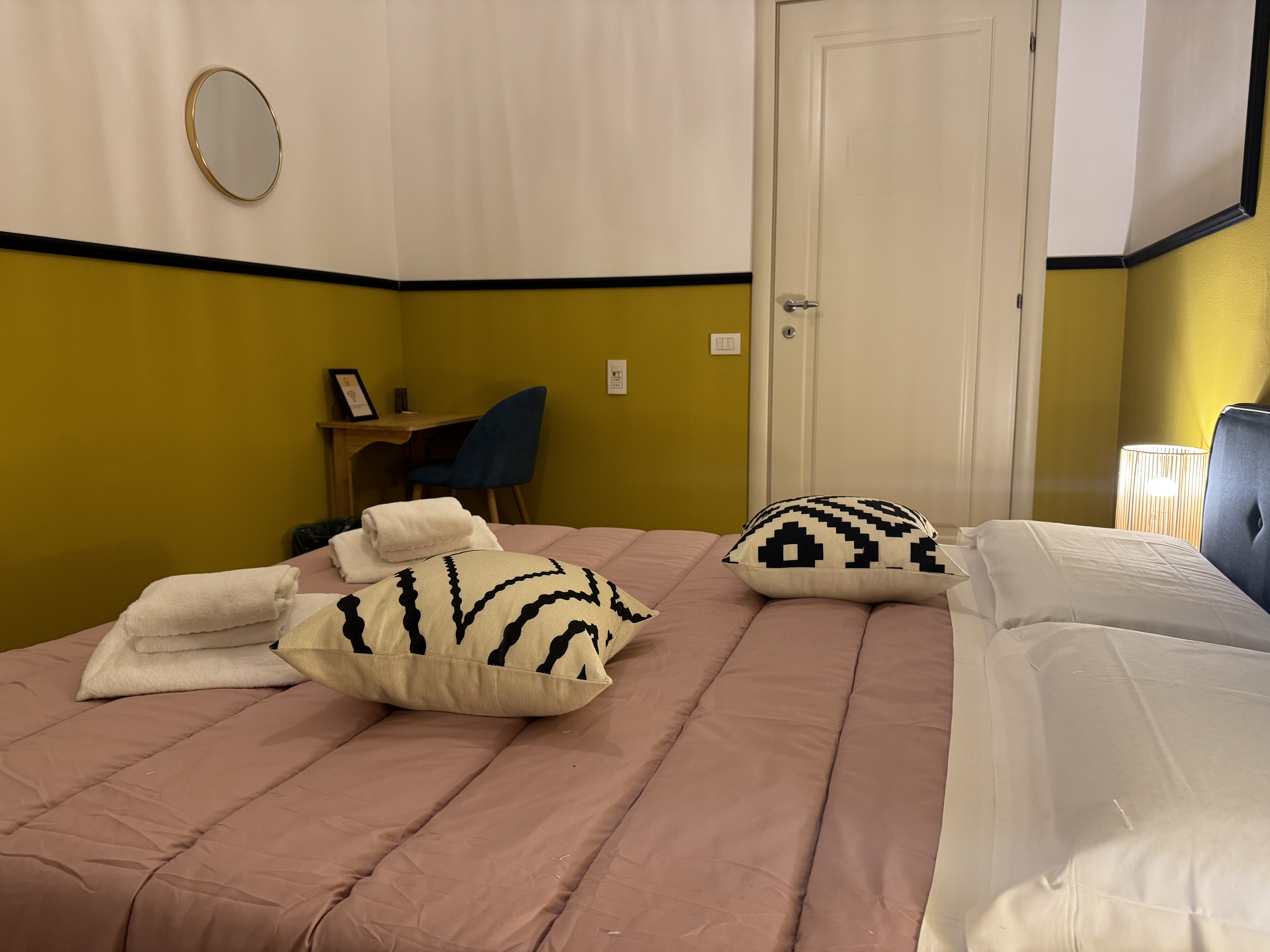 FEEL- Bellavista Double Room 2 in Bergamo, Bergamo