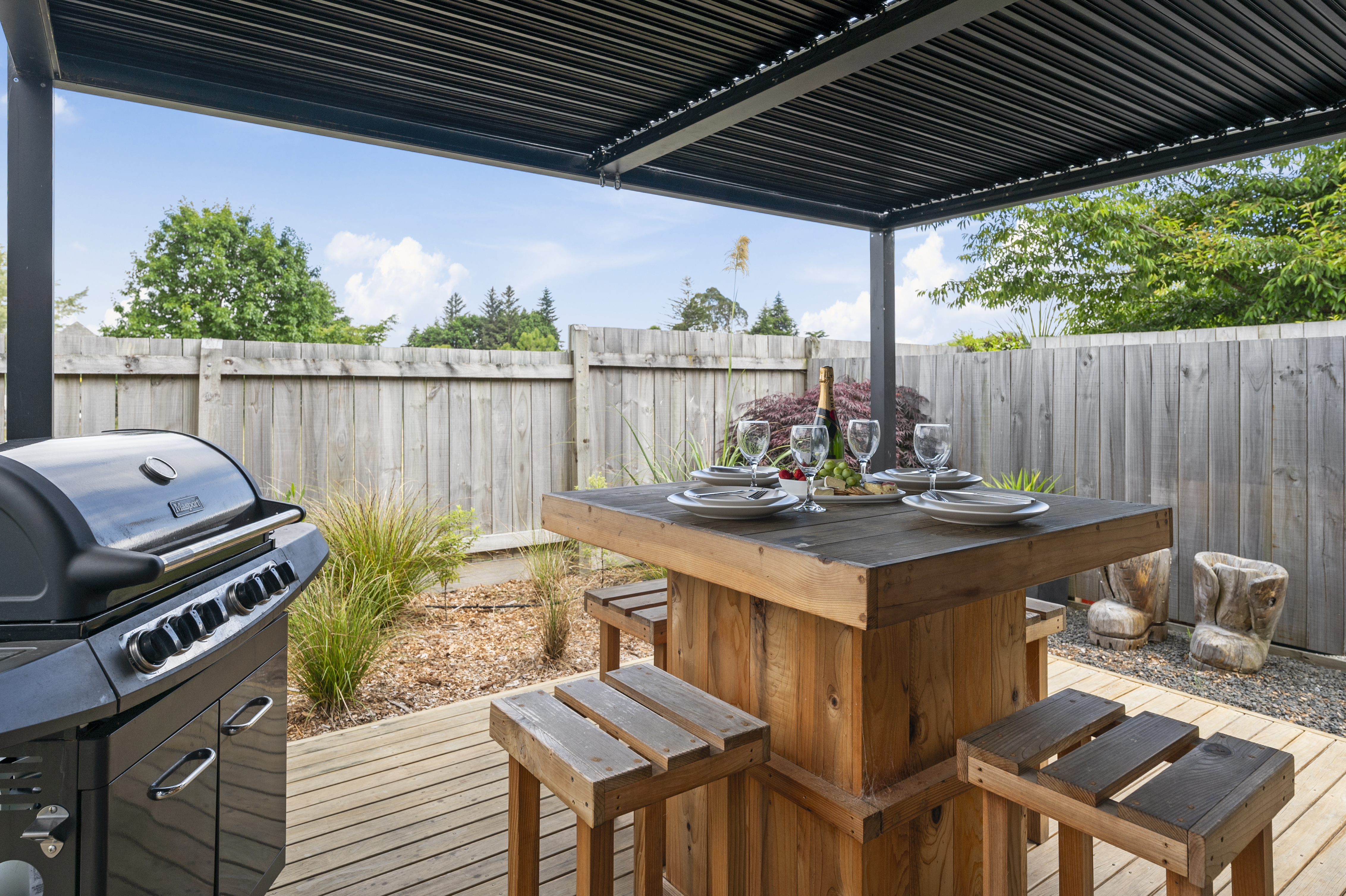 Pet Friendly & Close to Marina