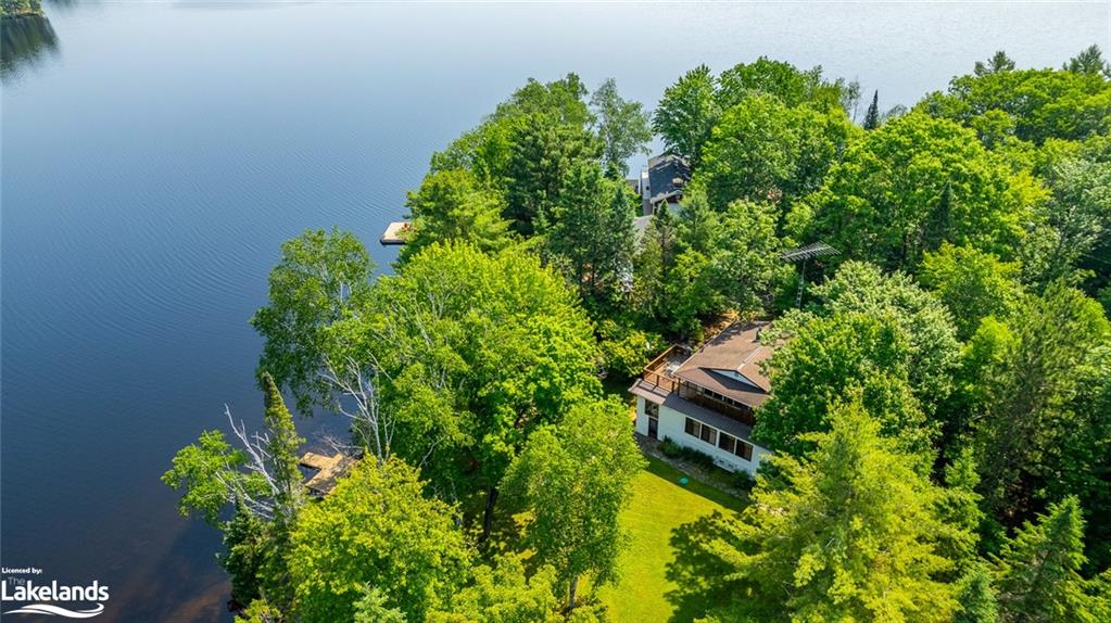 On The Rocks | Unforgettable Lakefront Cottage