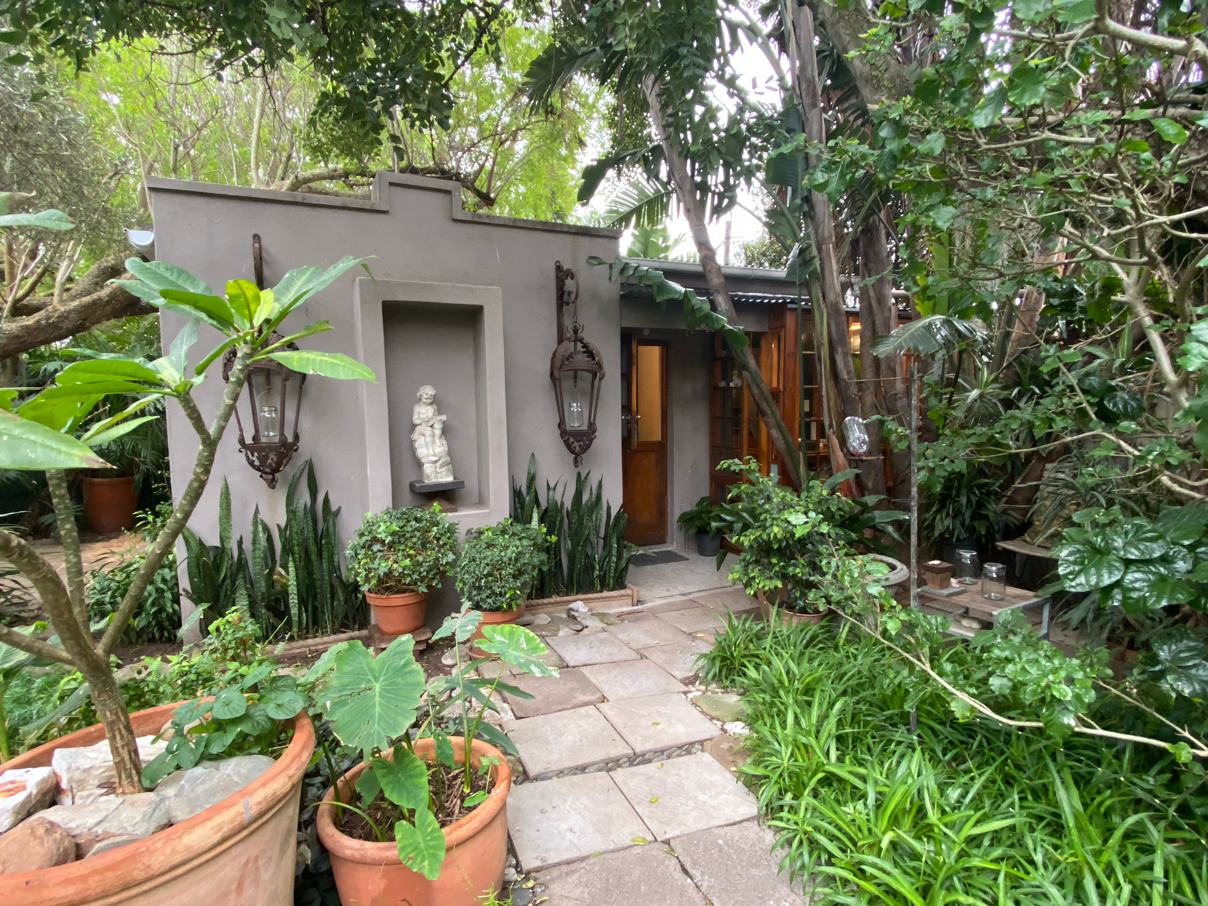 Secluded Cottage in a Secret Garden