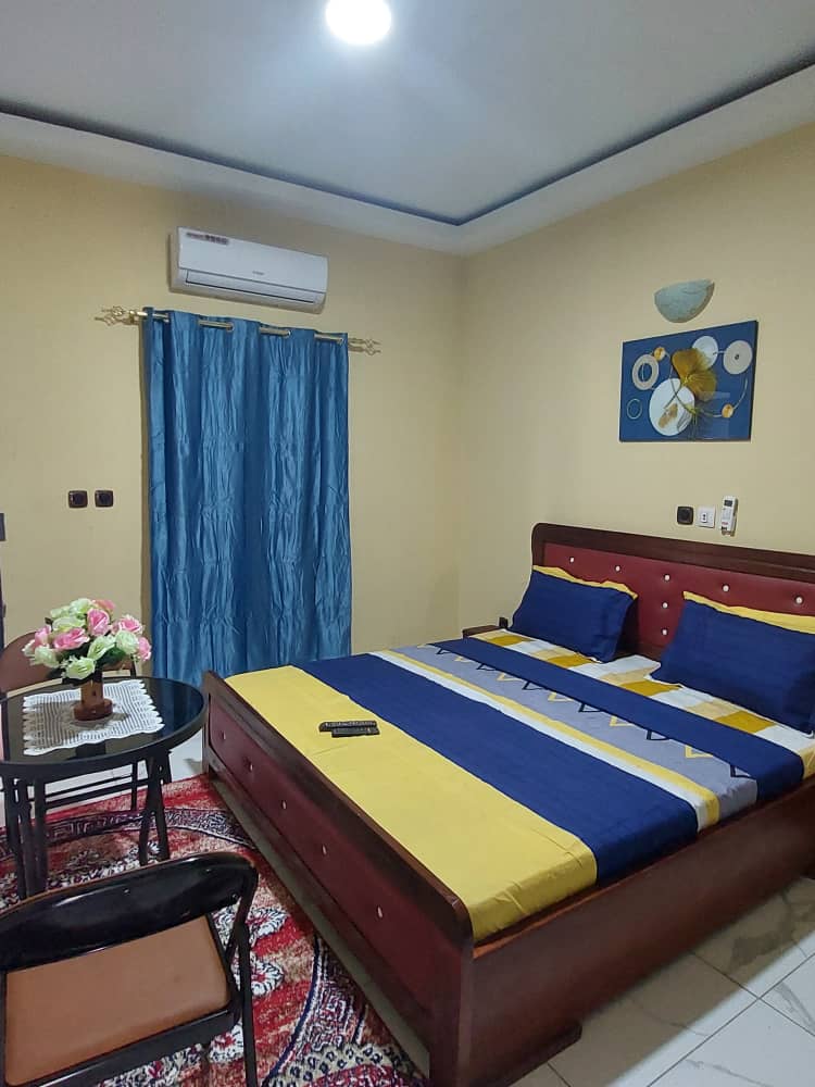 furnished studio with parking