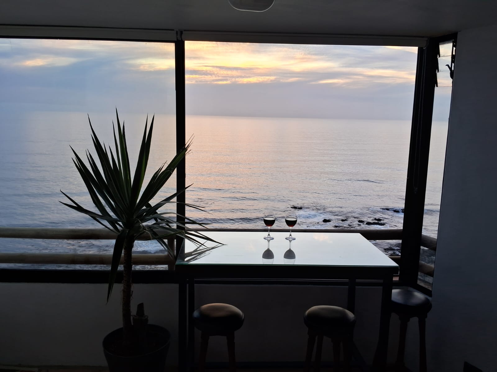 Frontline apartment Isla Negra, the Tabo