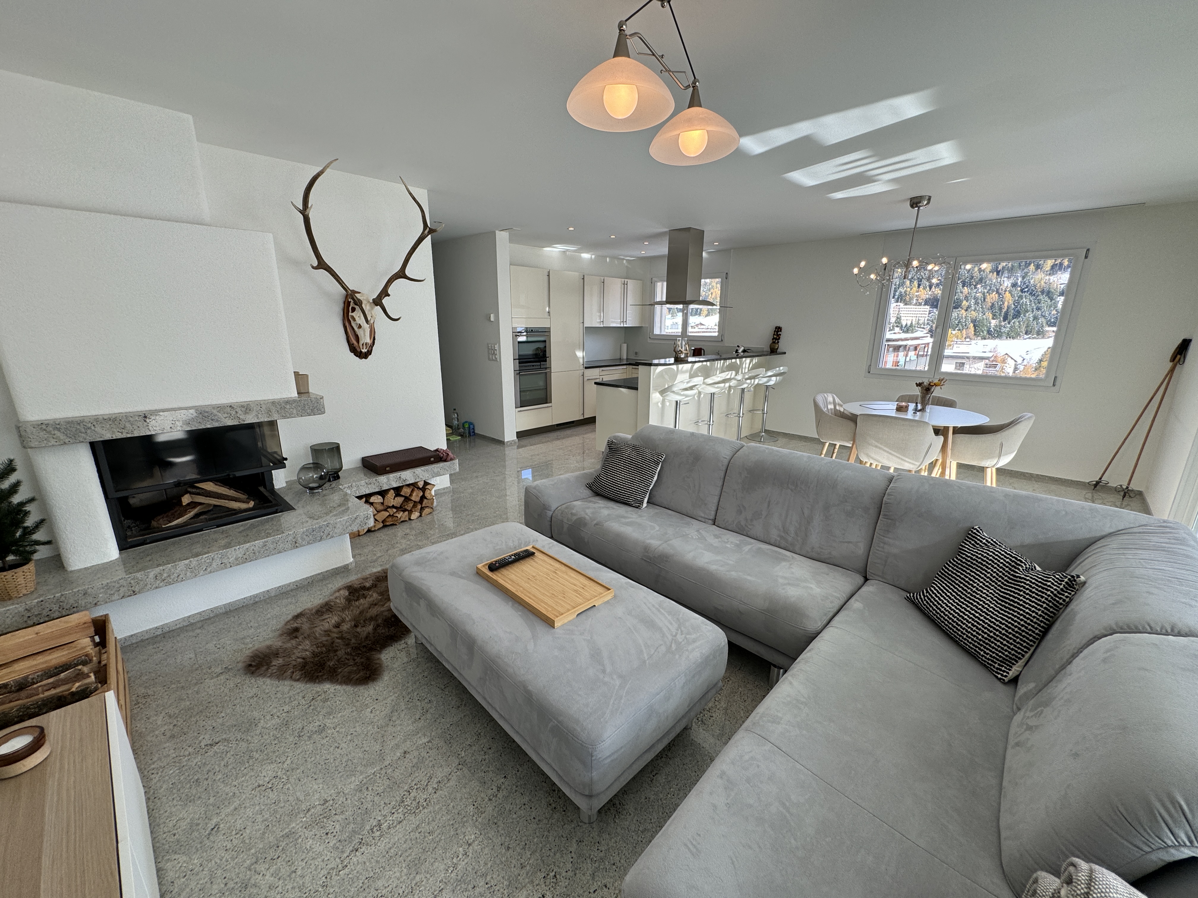 Cozy Davos Suite