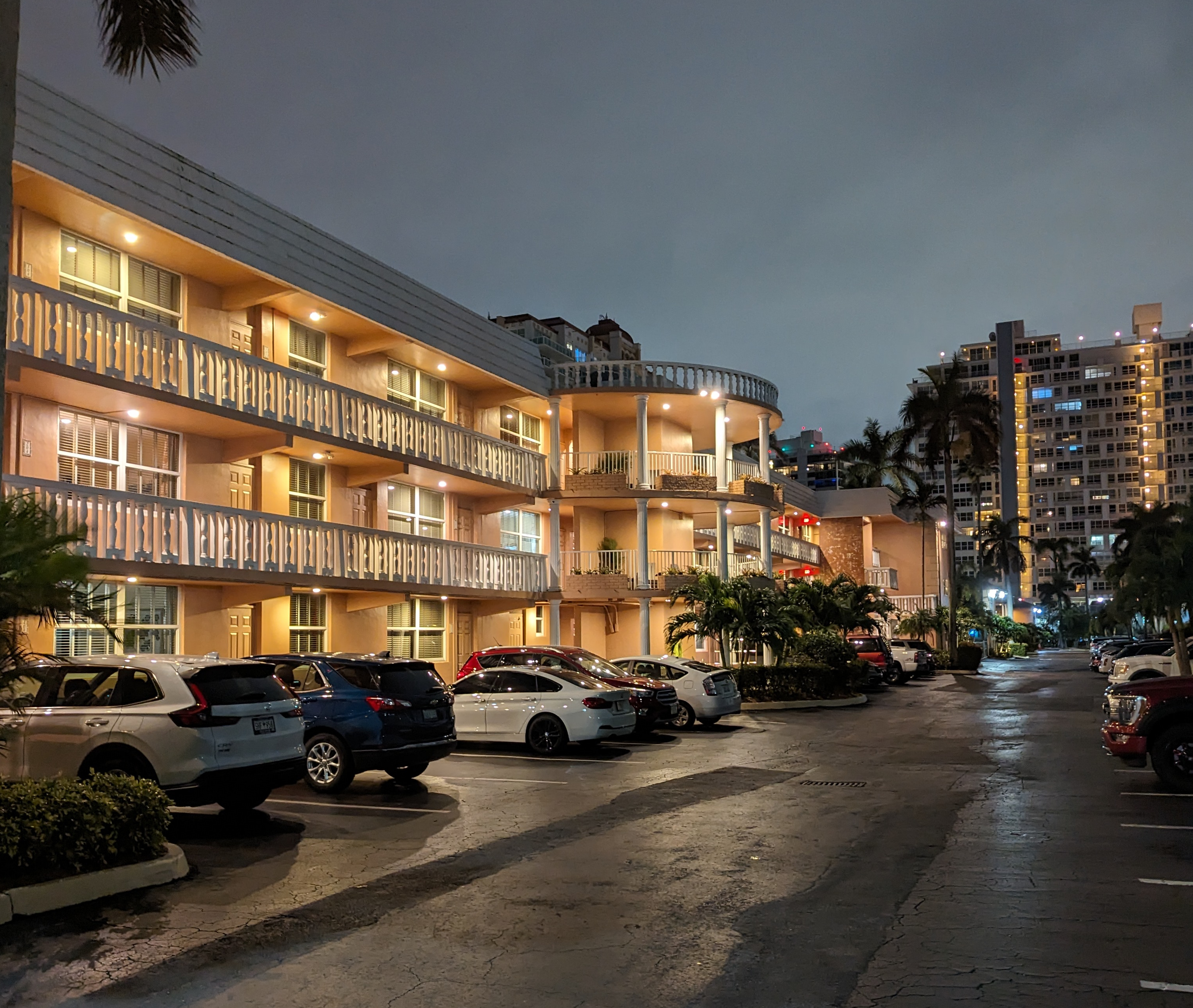 Ft. Lauderdale 2BR condo 800ft to beach in Fort Lauderdale, Broward County