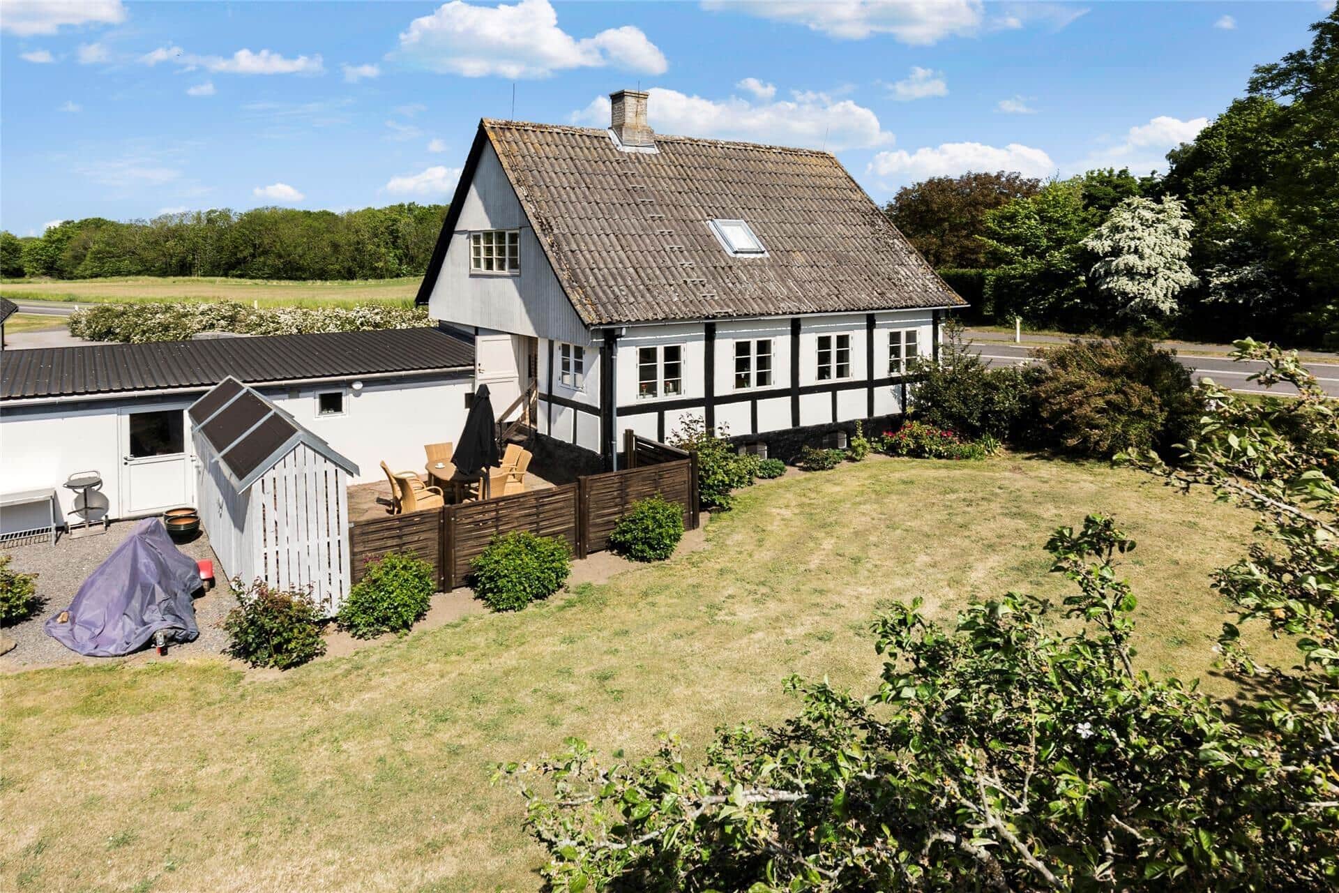 Beautiful country house in Sose with 300 m to beach