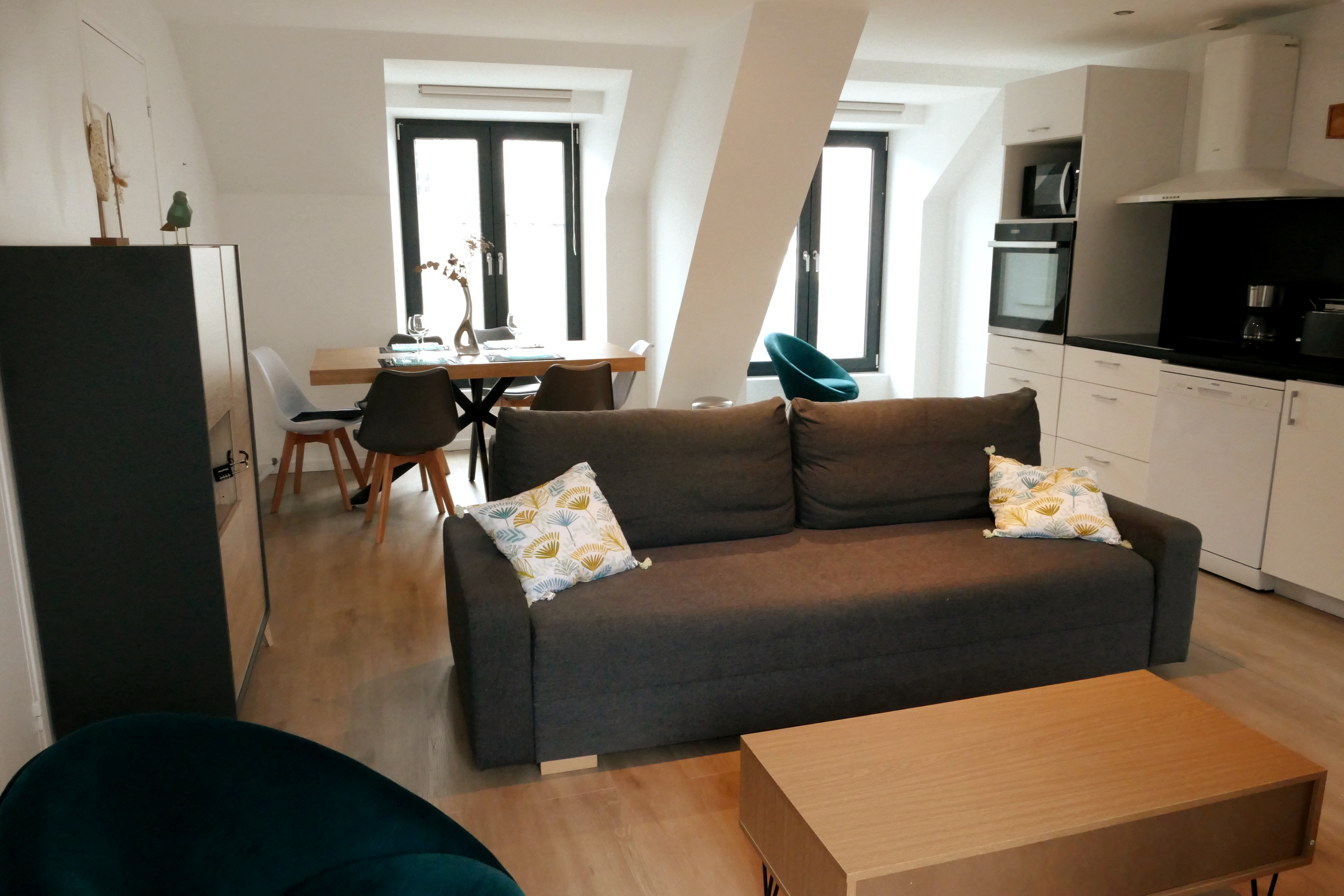 cozy and bright apartment