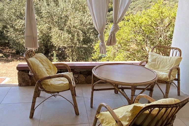 Cosy house - top of the hill - spectacular seaview